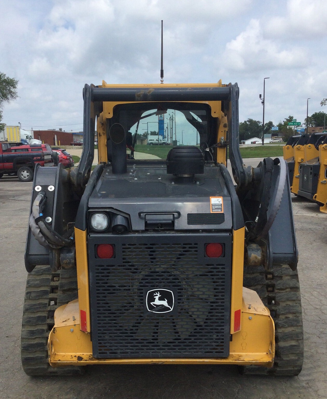 2023 John Deere 325G Image 4