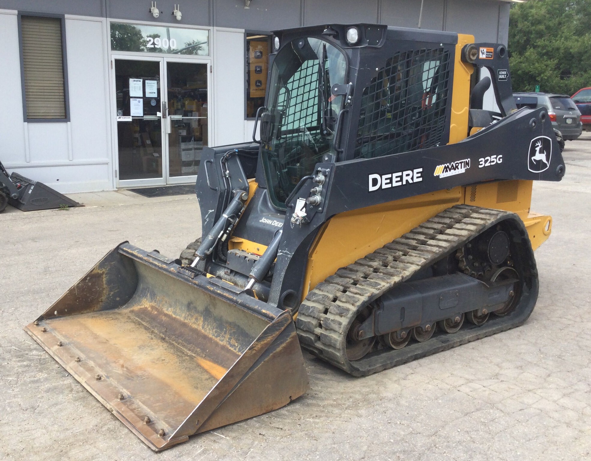 2023 John Deere 325G Image 2