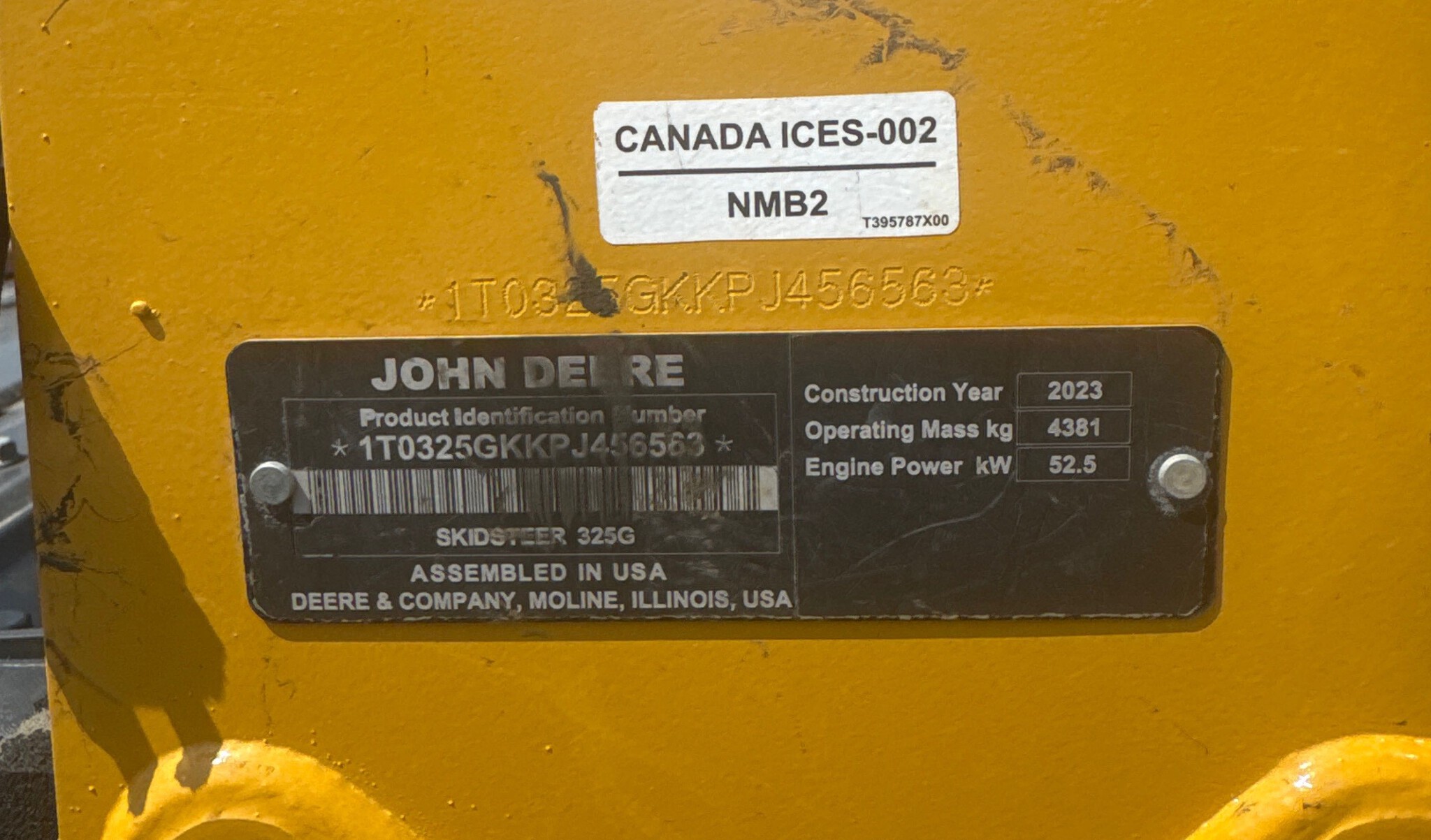 2023 John Deere 325G Image 8
