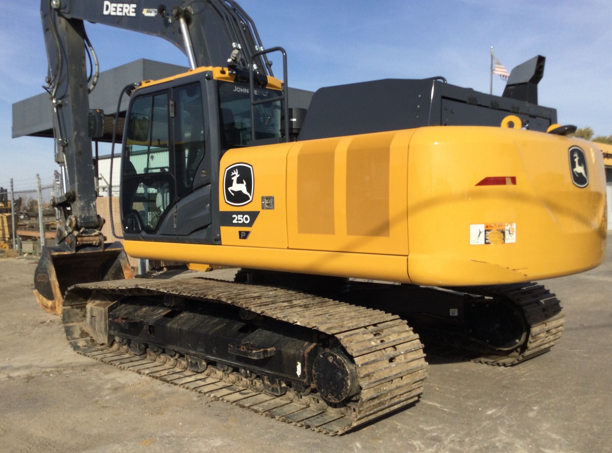 2023 John Deere 250 P Image 6