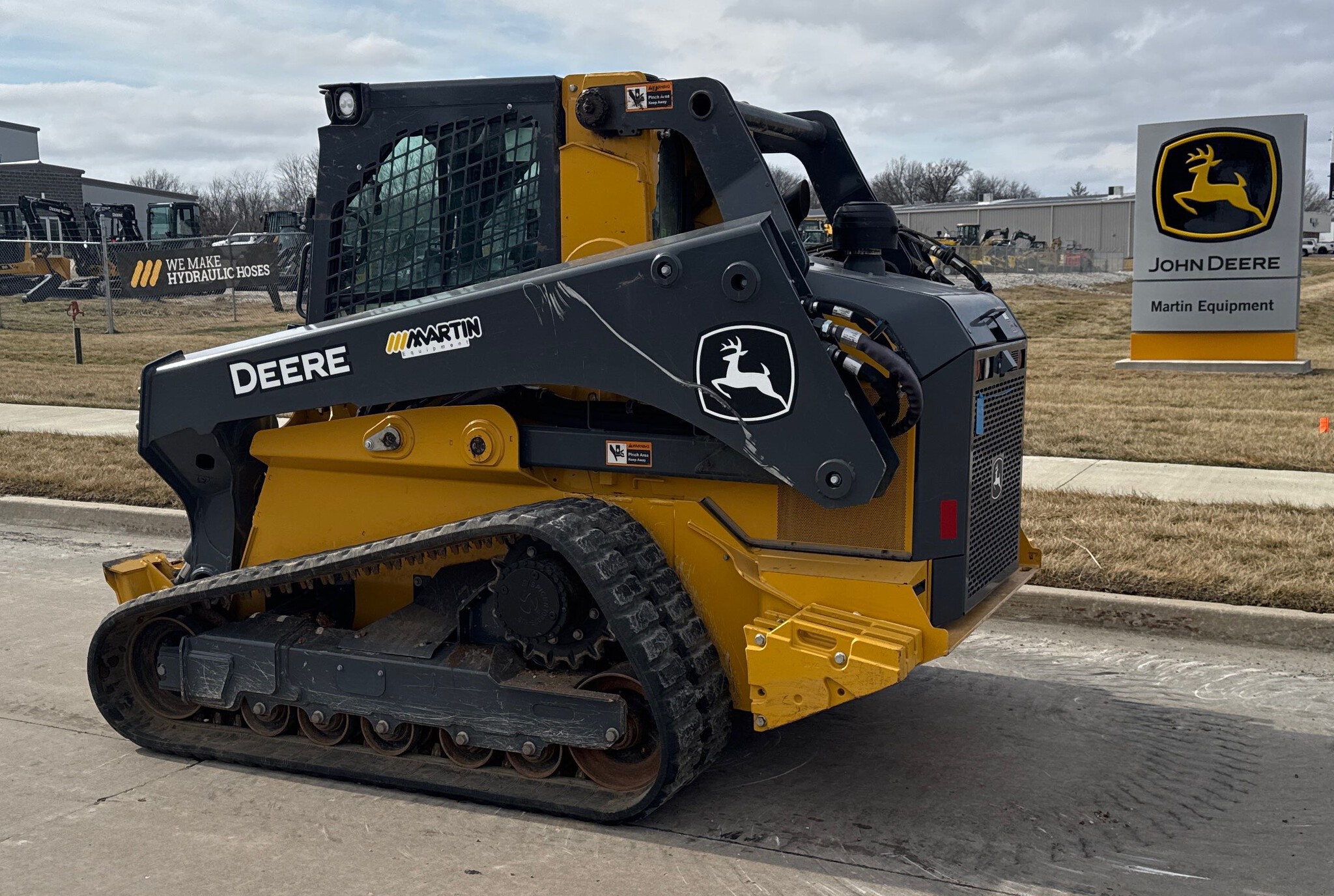 2024 John Deere 331G Image 5