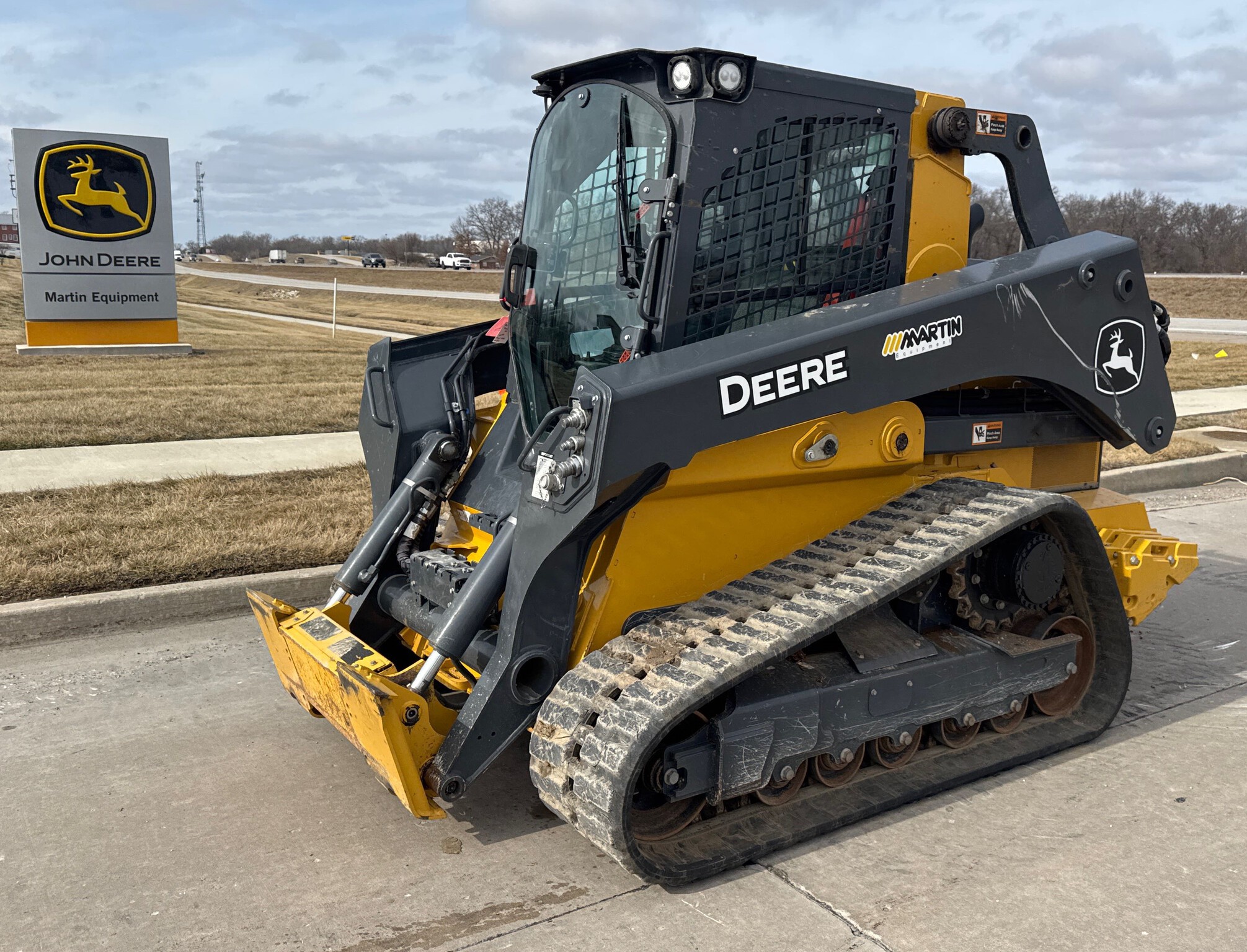 2024 John Deere 331G Image 1