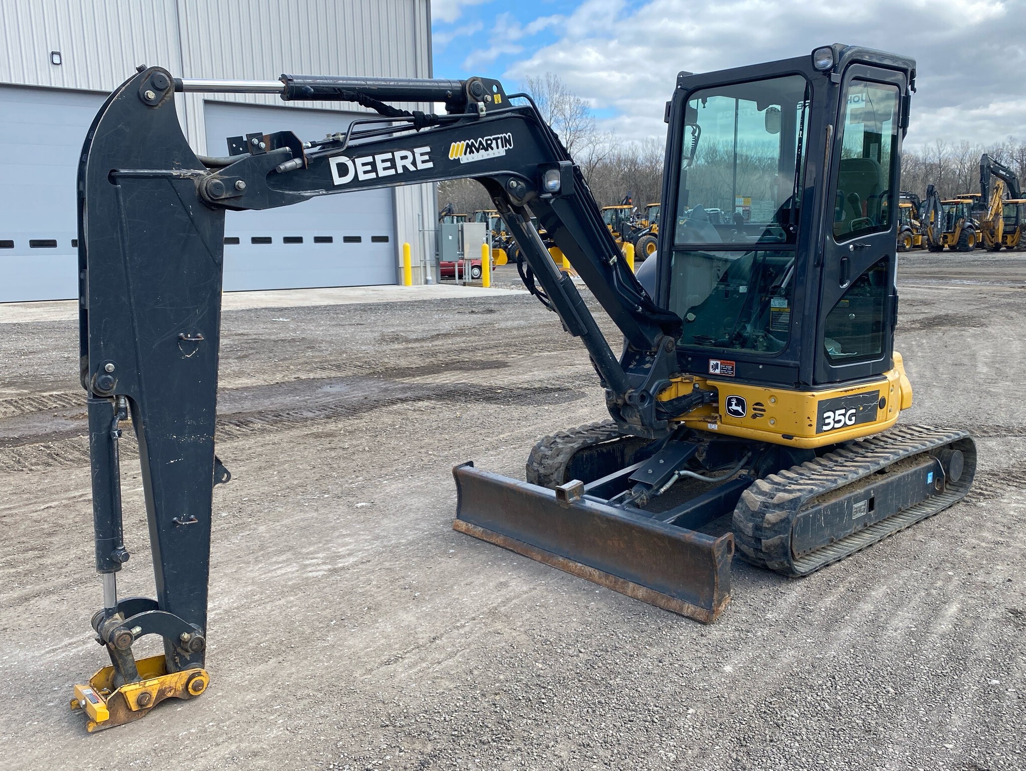2017 John Deere 35G Image 1