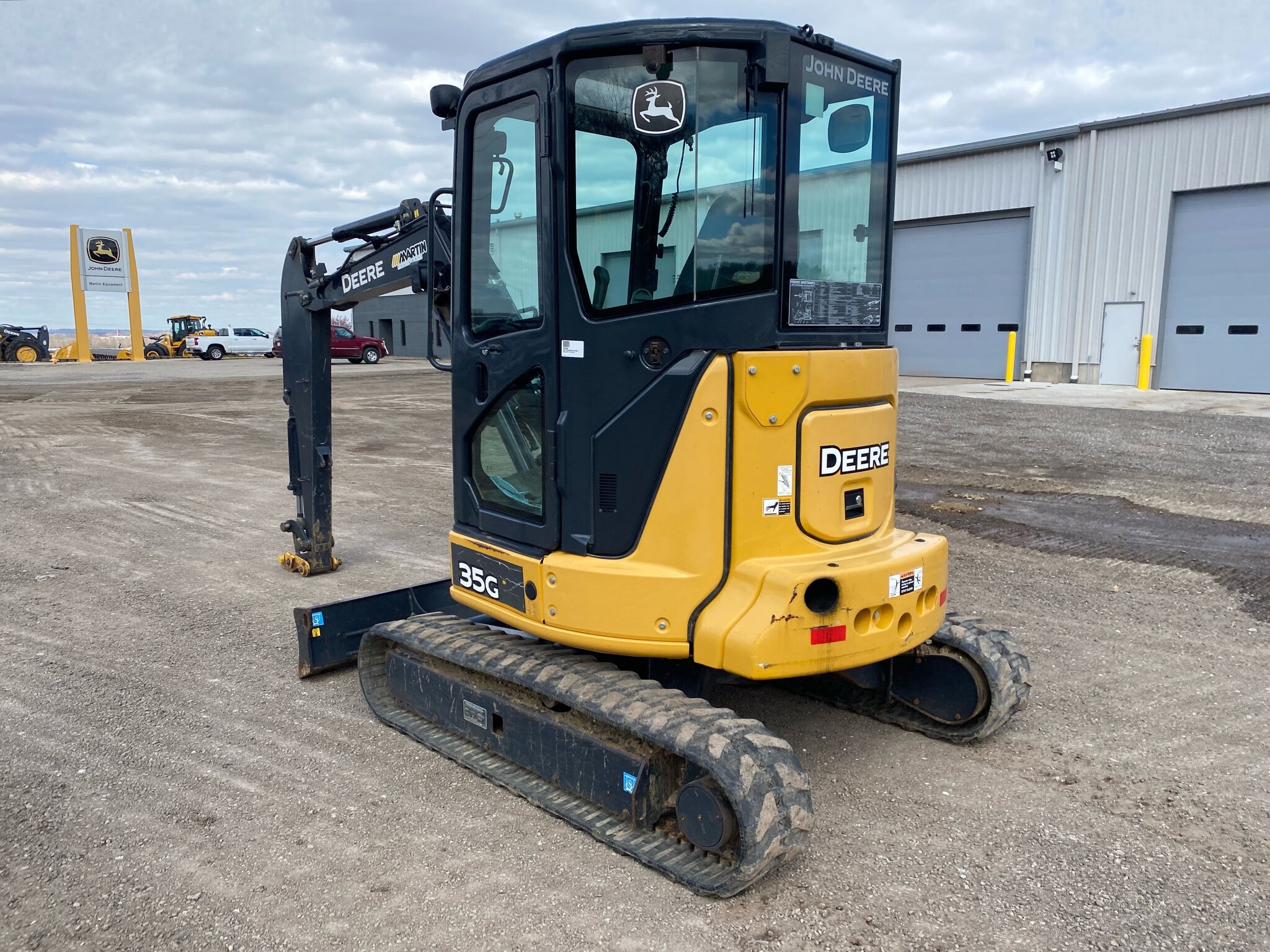 2017 John Deere 35G Image 3