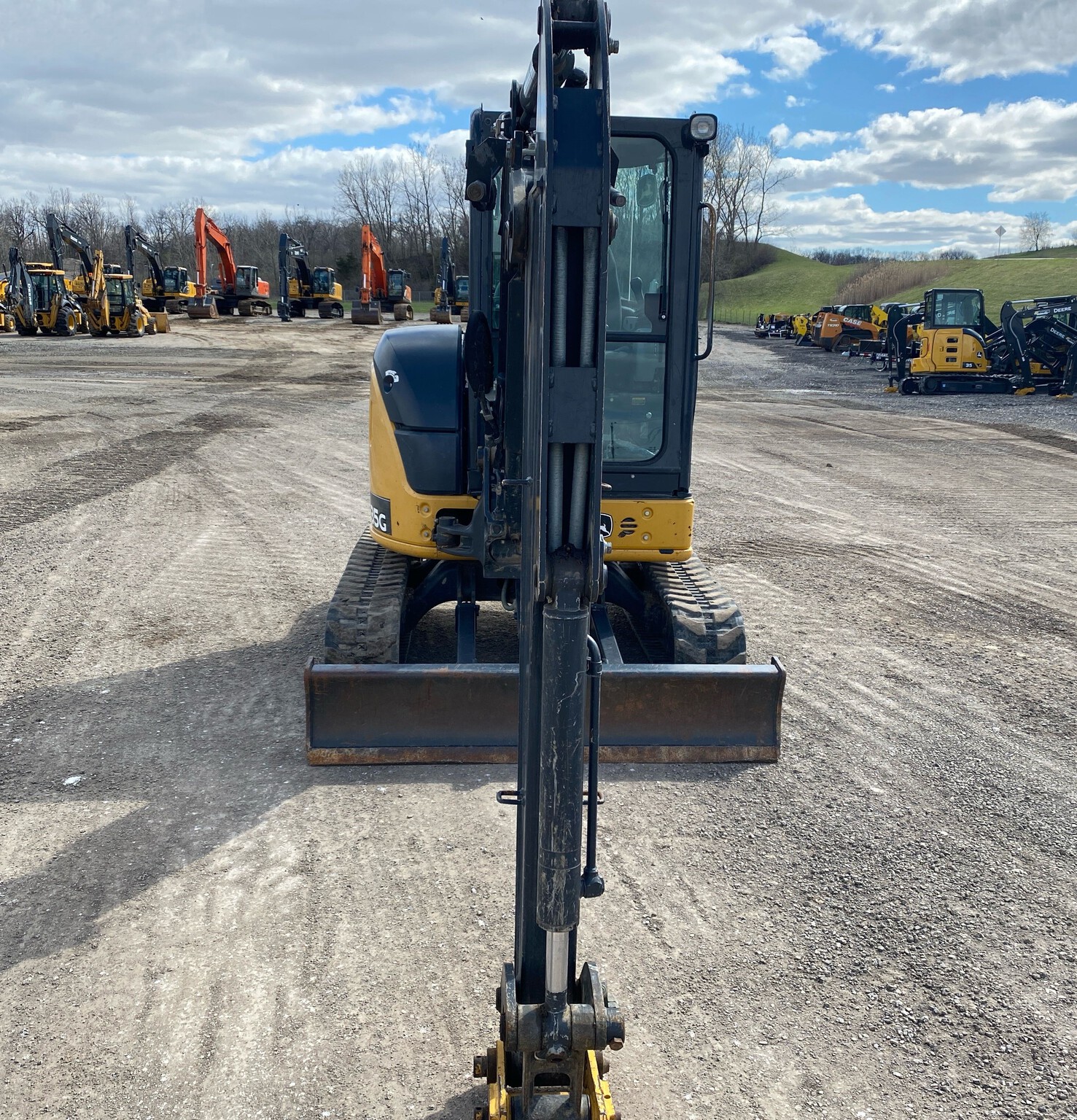 2017 John Deere 35G Image 8