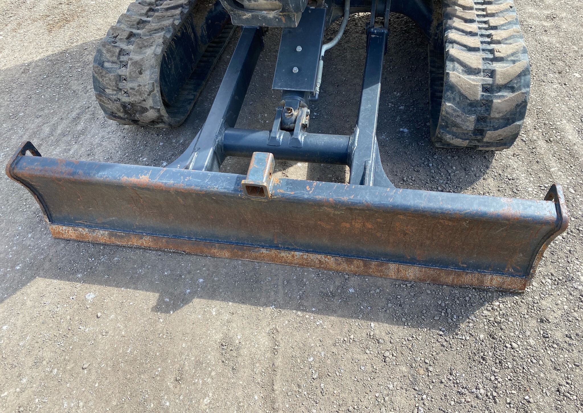 2017 John Deere 35G Image 10