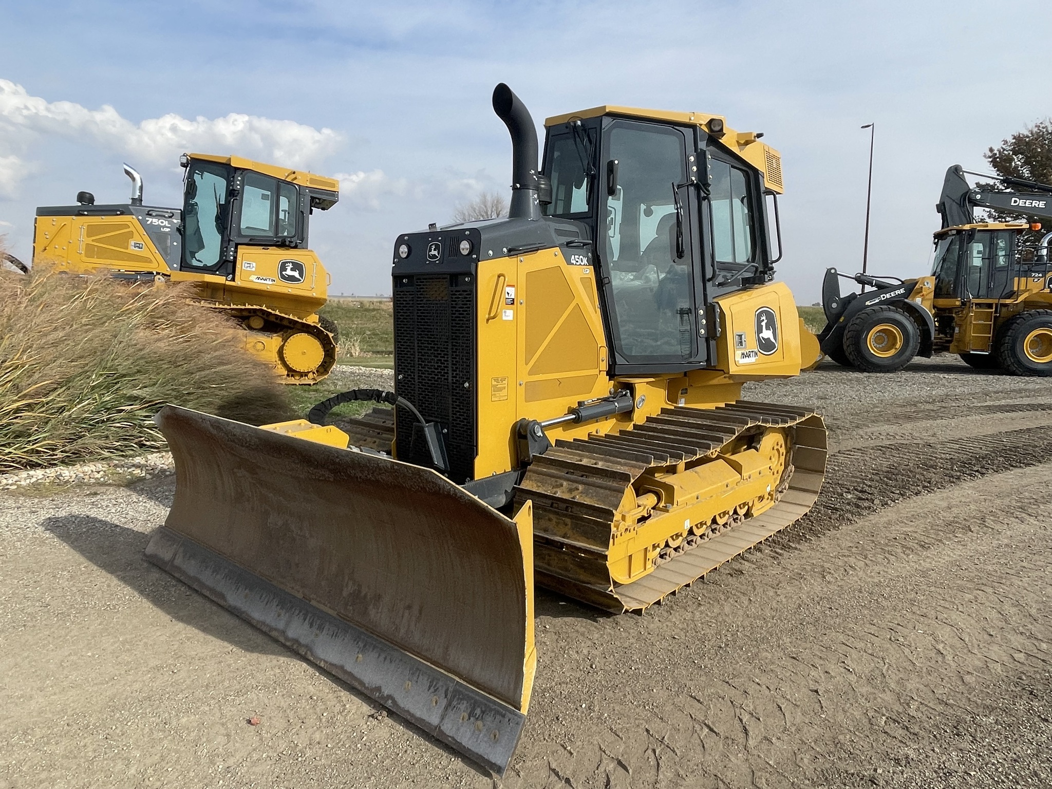2023 John Deere 450K Image 2