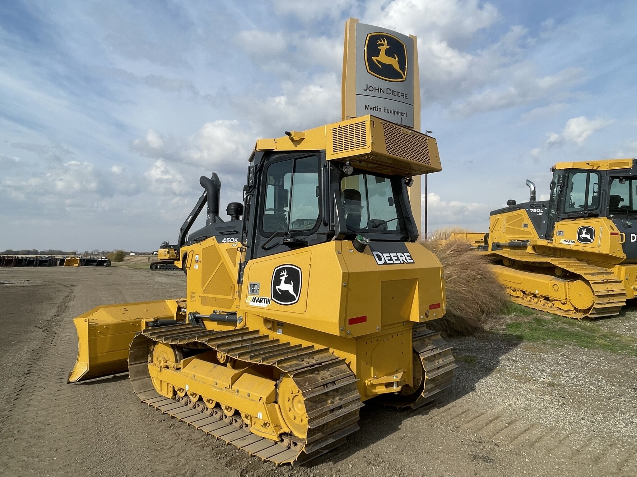 2023 John Deere 450K Image 3