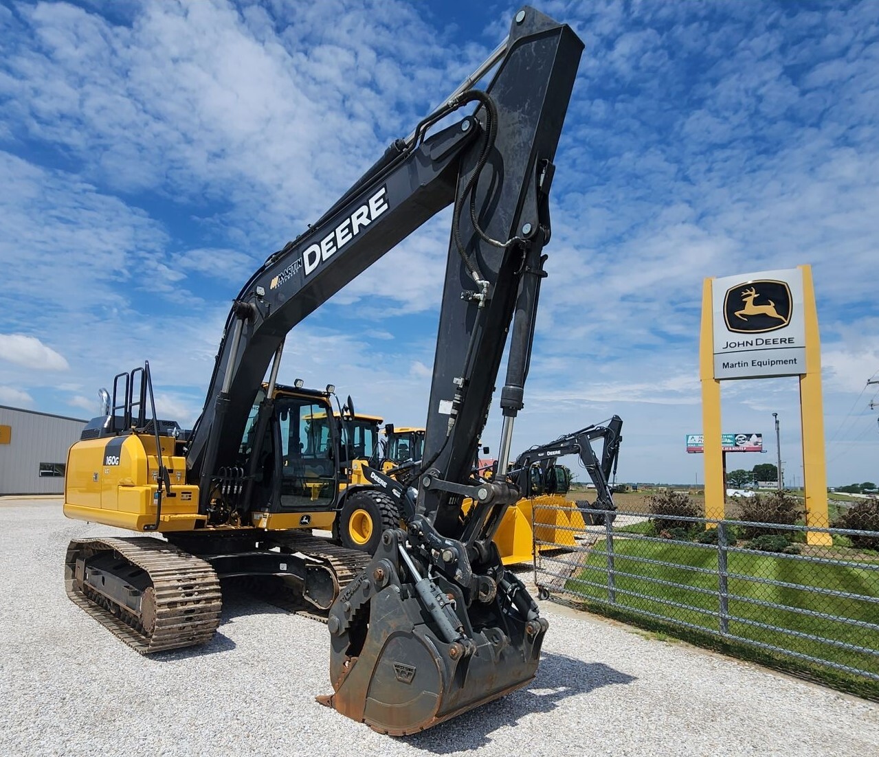 2021 John Deere 160G LC Image 3