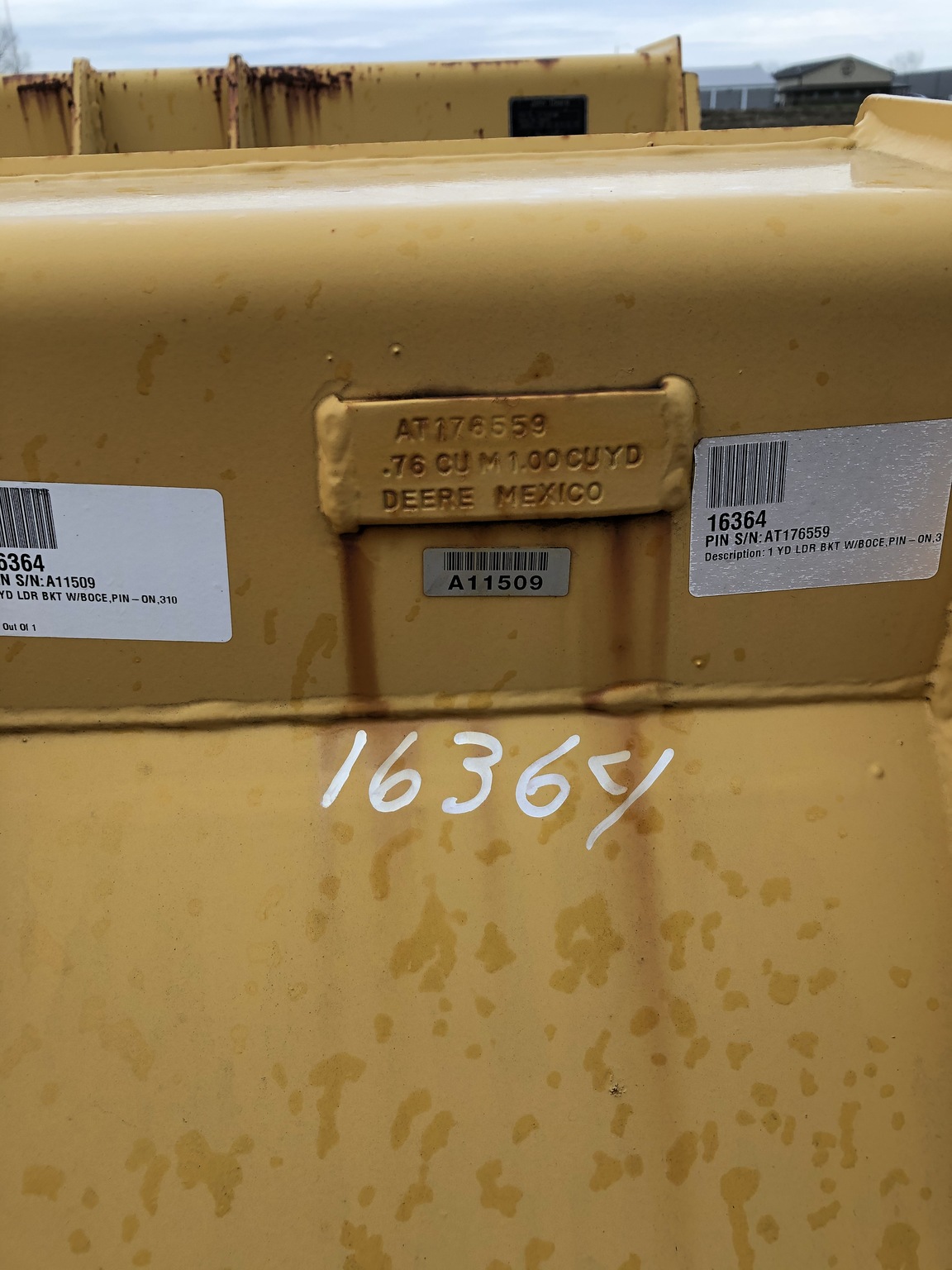 2012 John Deere BUCKET Image 4