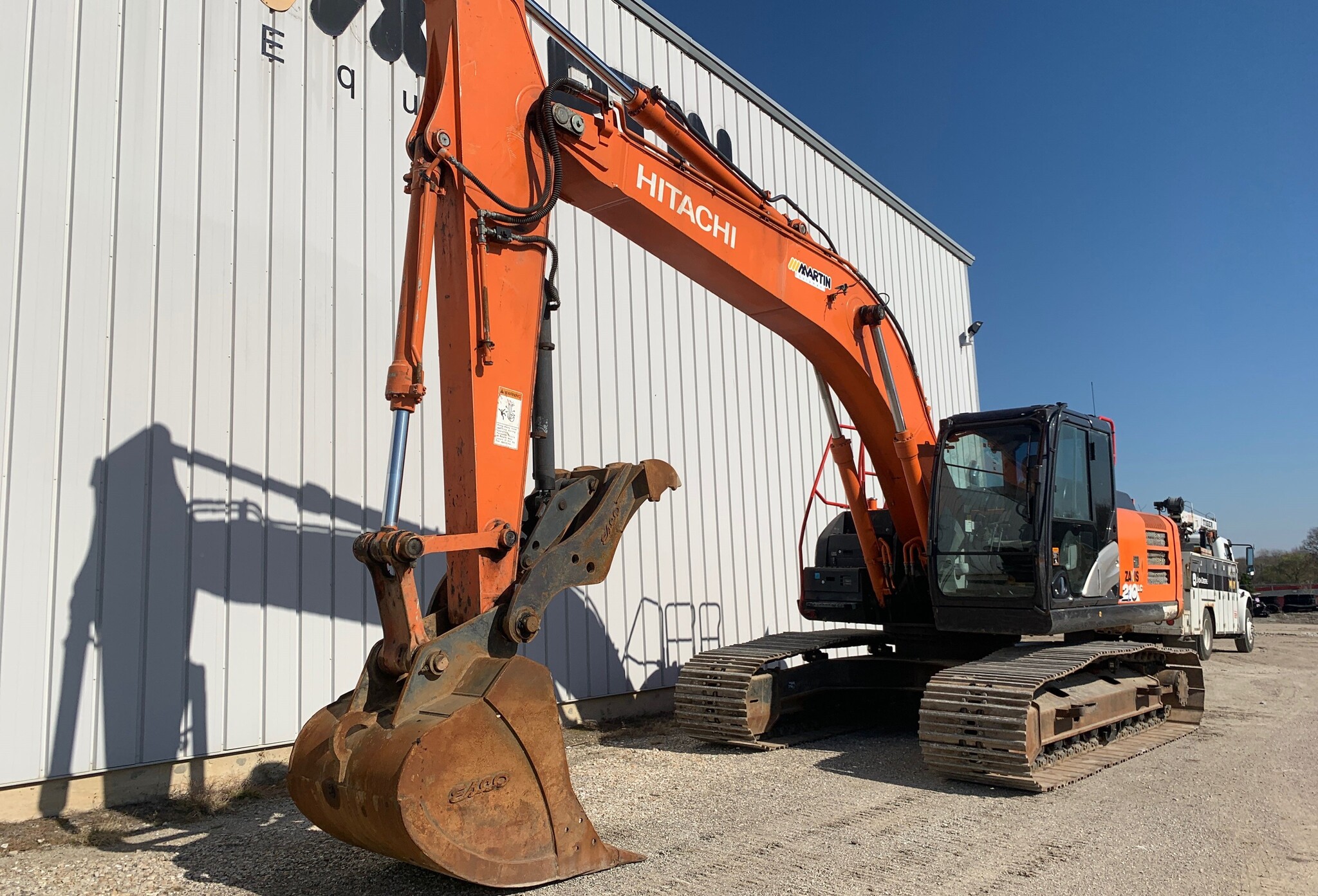 2018 Hitachi ZX210LC-6 Image 4