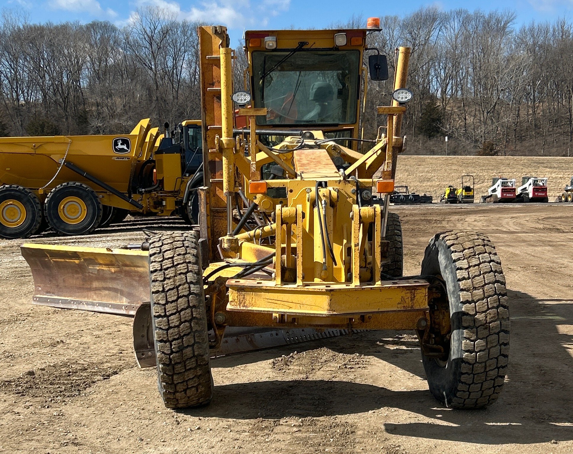 2000 John Deere 772CH Image 5