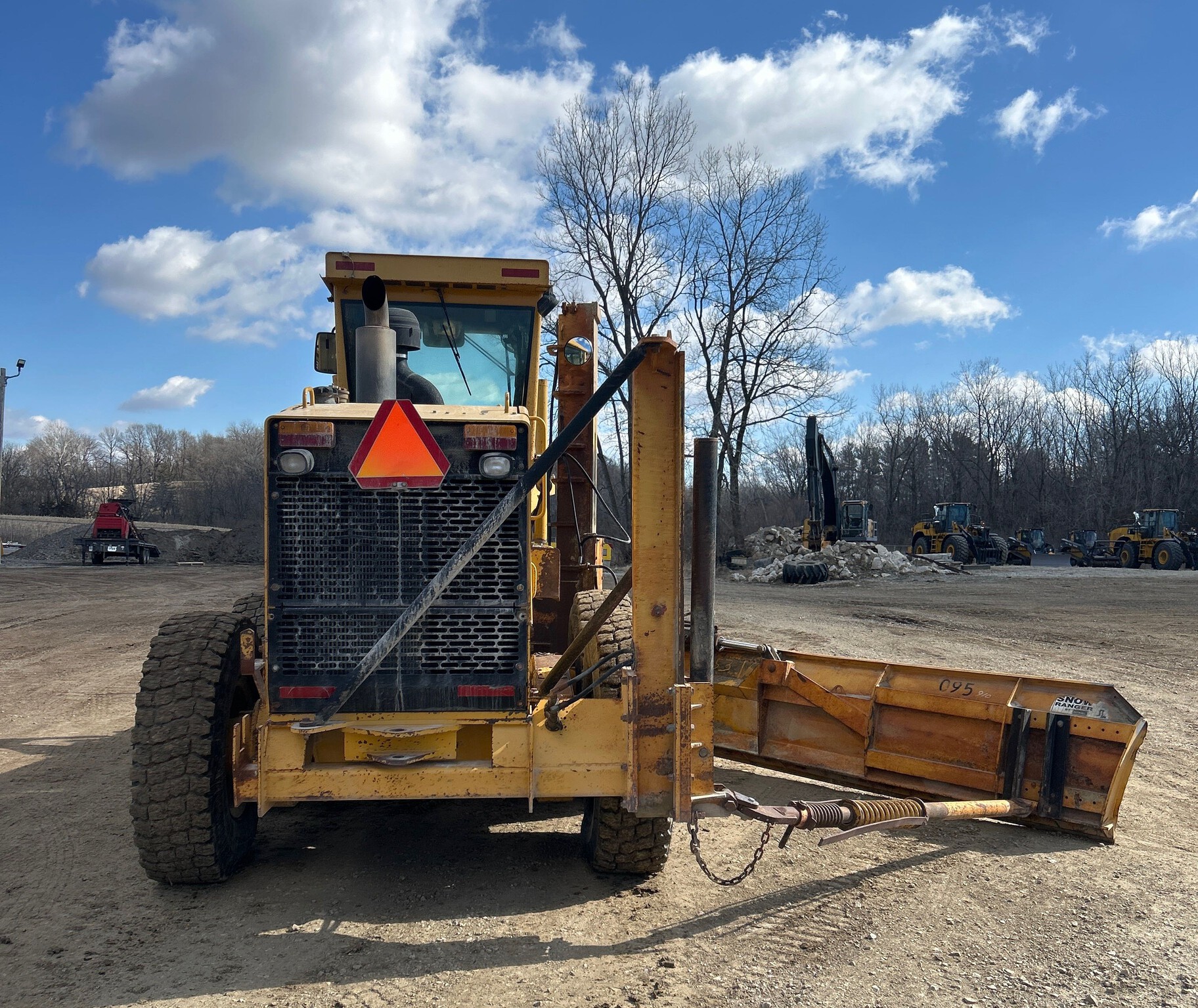 2000 John Deere 772CH Image 6