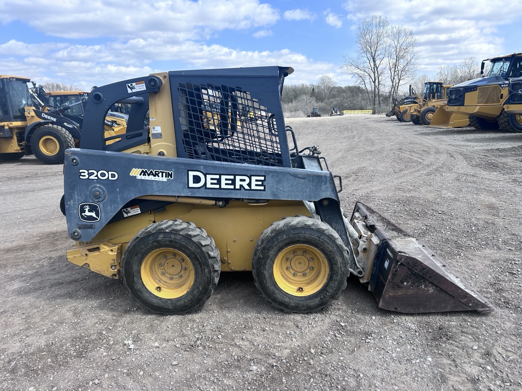 2010 John Deere 320D Image 1