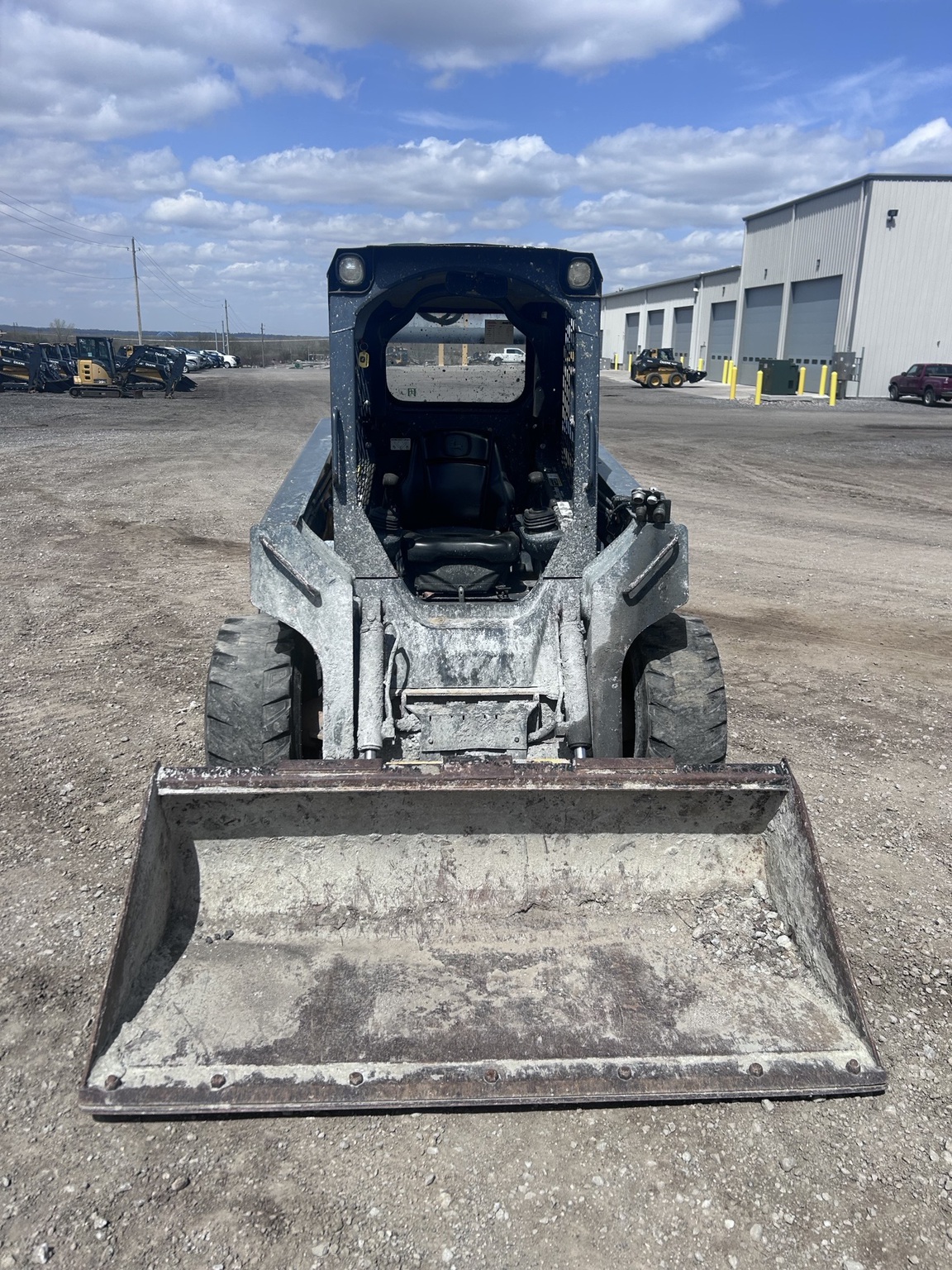 2010 John Deere 320D Image 3
