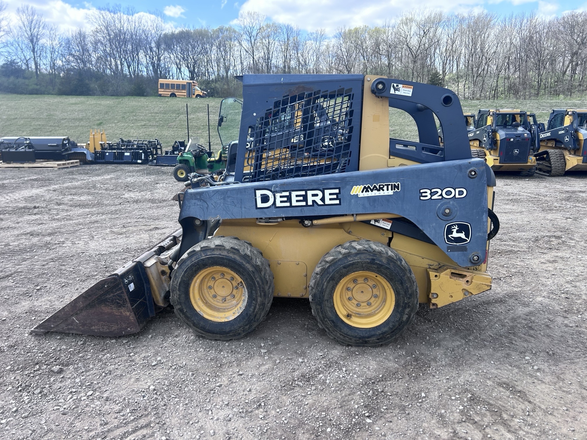 2010 John Deere 320D Image 2