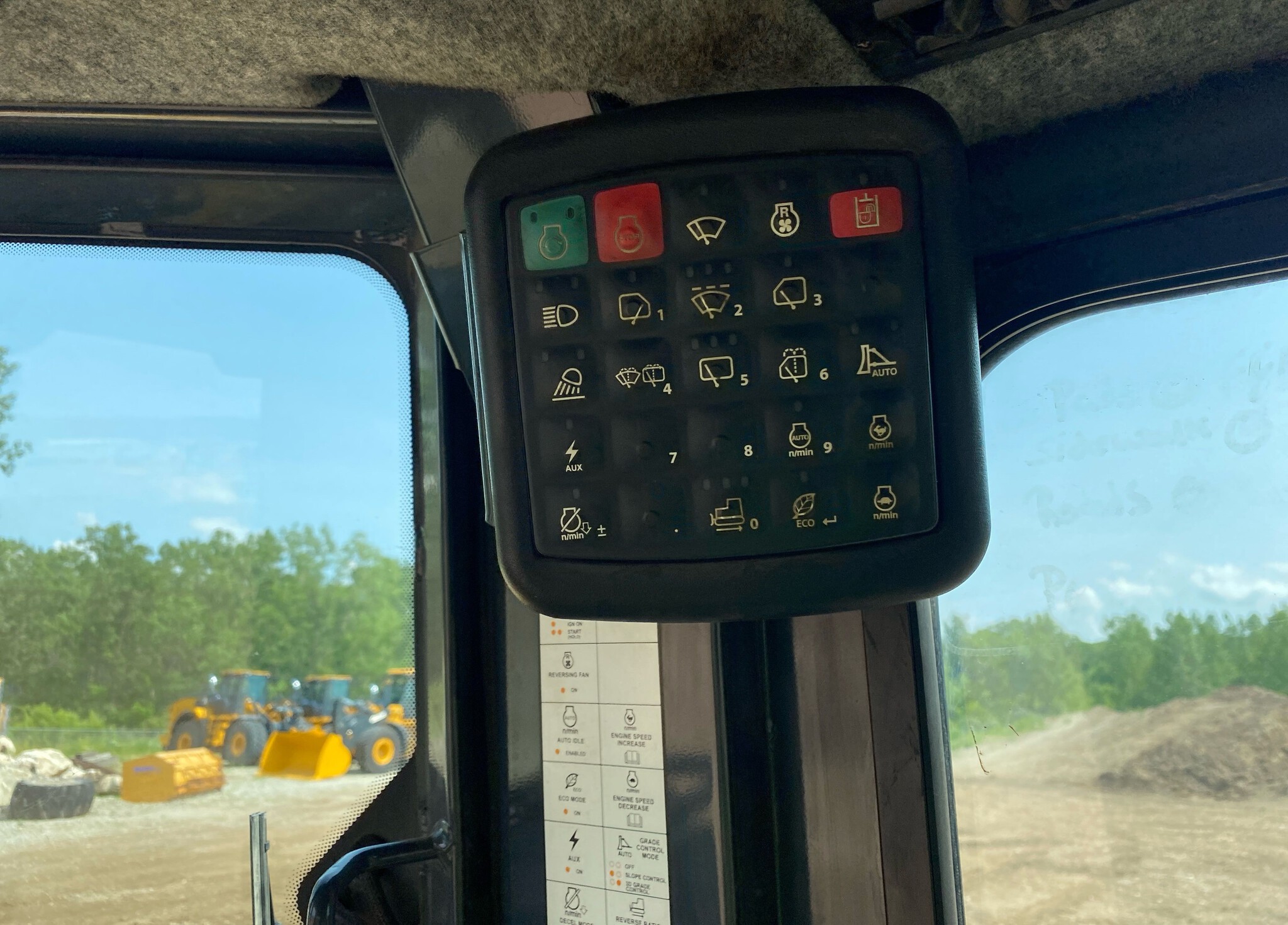 2021 John Deere 650K Image 15