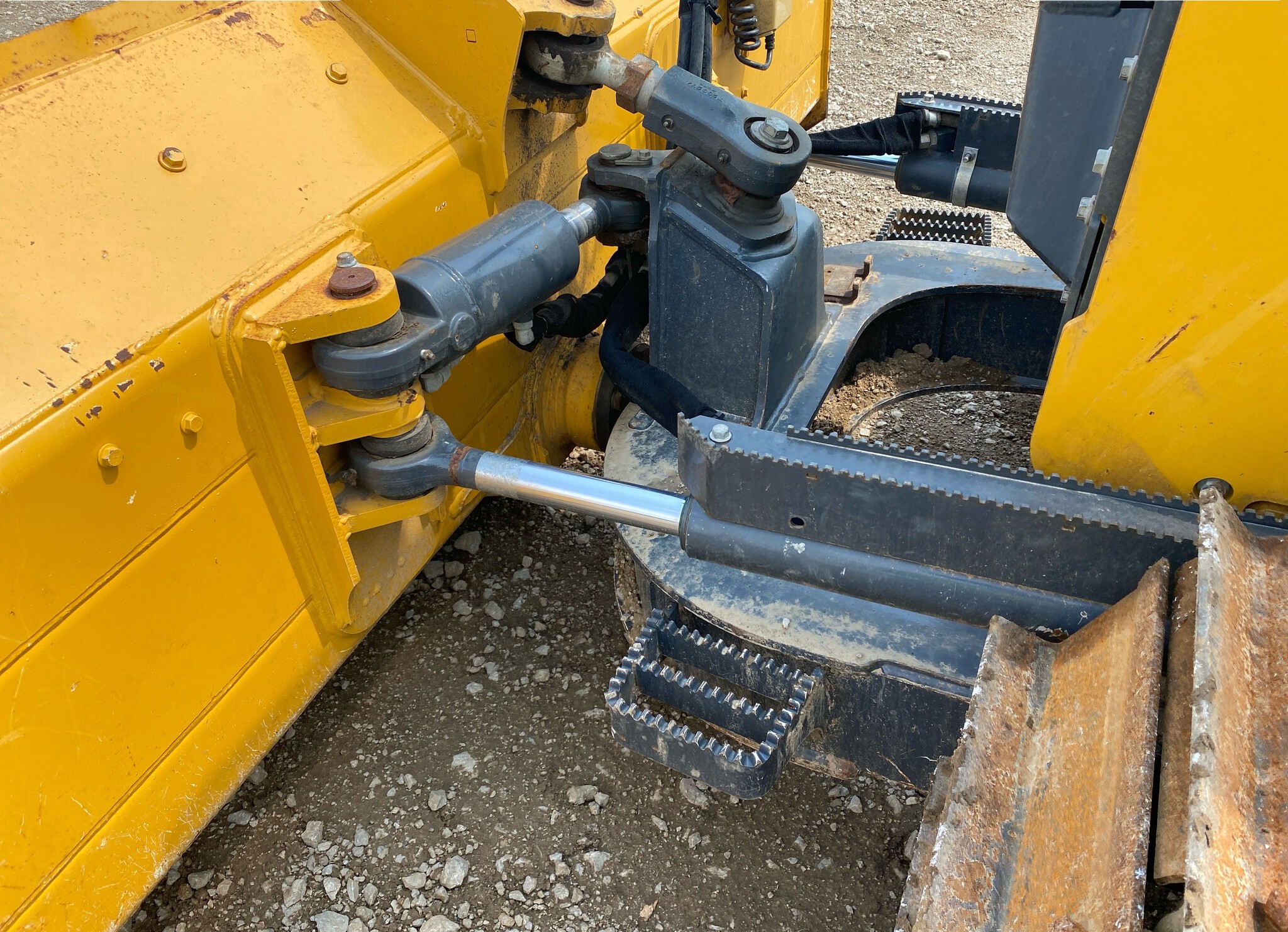 2021 John Deere 650K Image 9