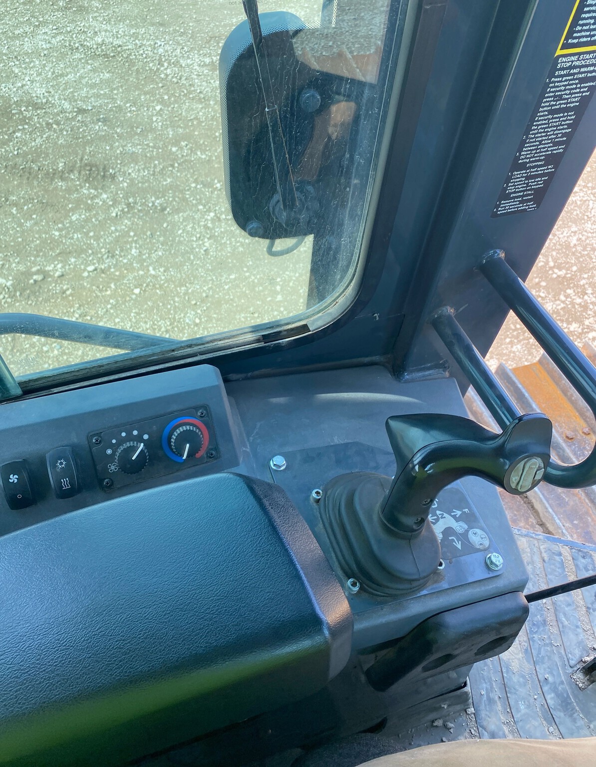 2021 John Deere 650K Image 16