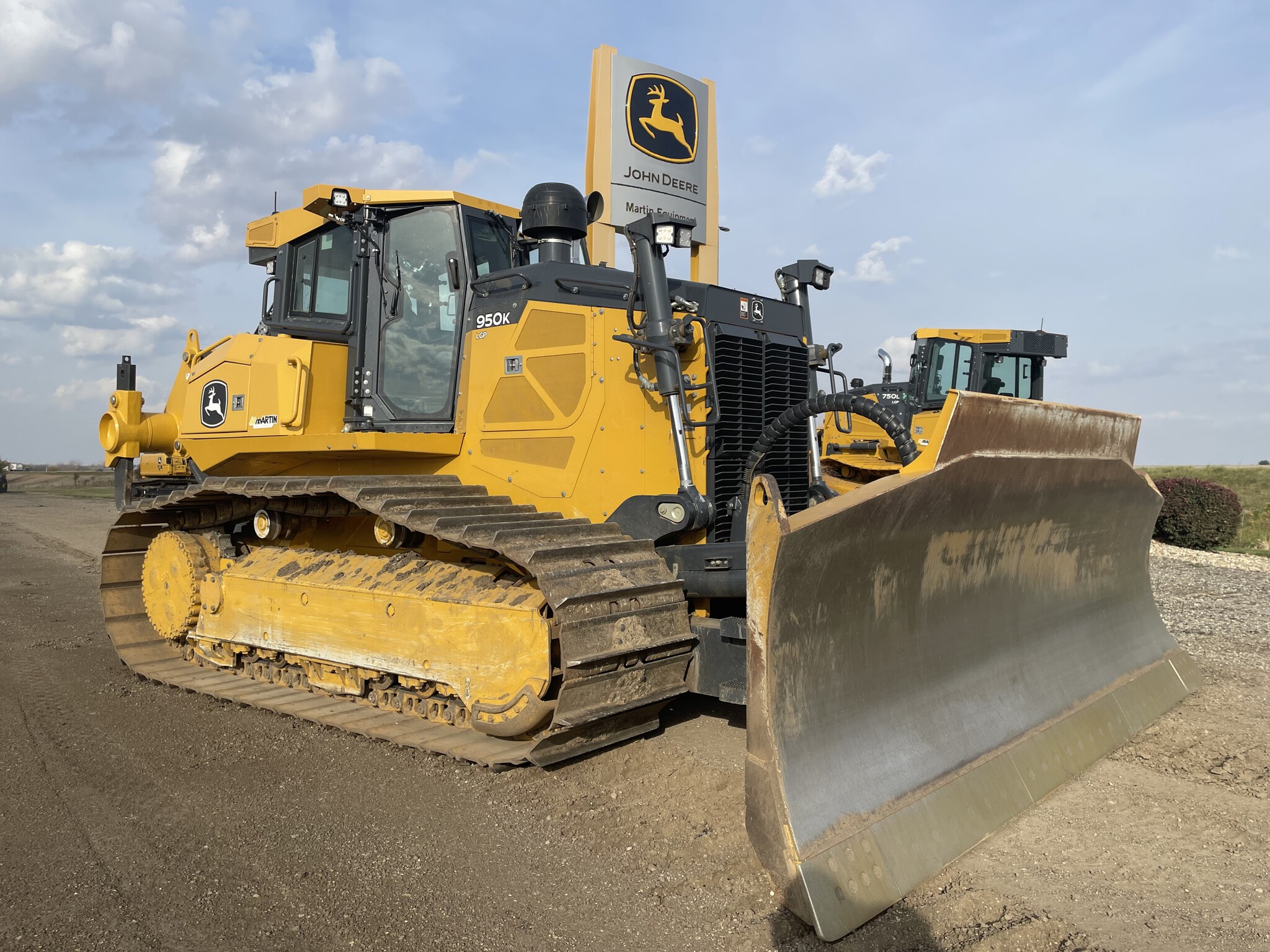 2023 John Deere 950K Image 2
