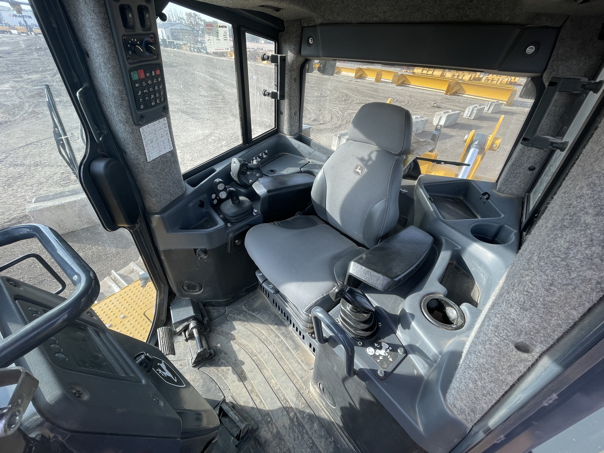 2023 John Deere 950K Image 6