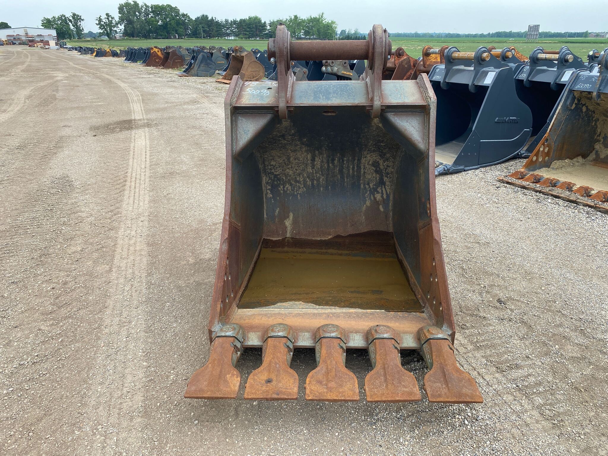 2015 TAG BUCKET Image 1