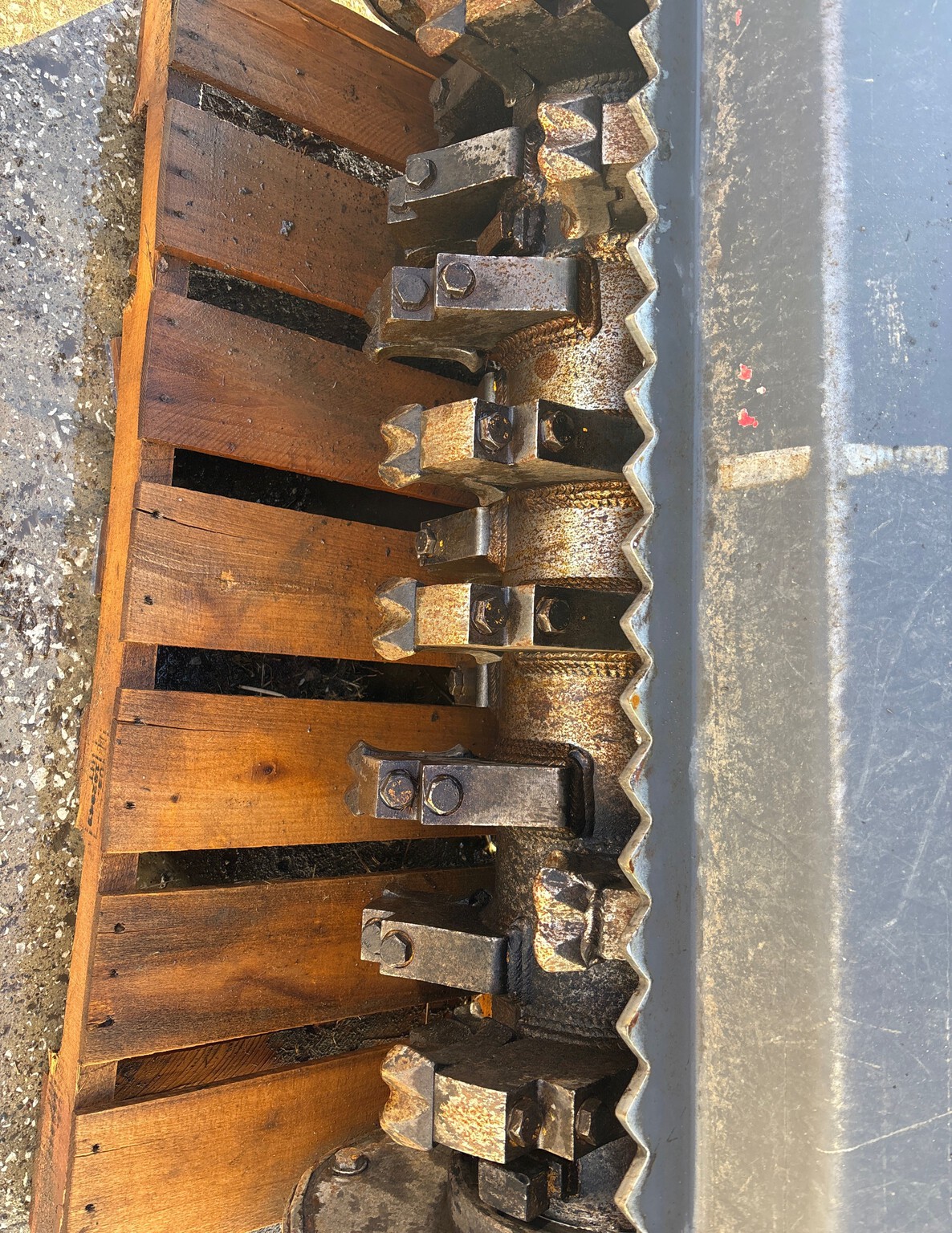 2022 Bradco MM421E Image 7