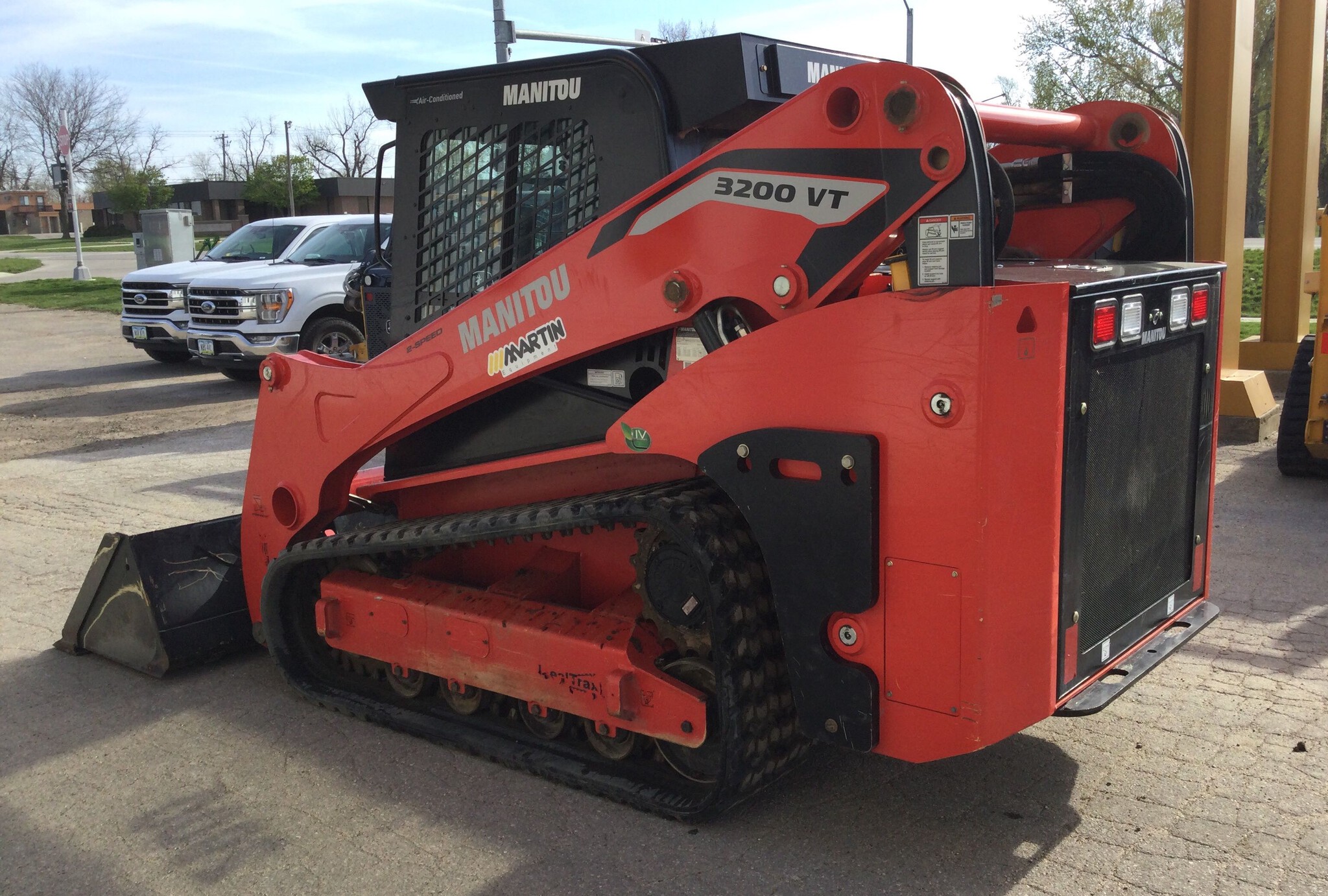 2023 Manitou 3200VT Image 5