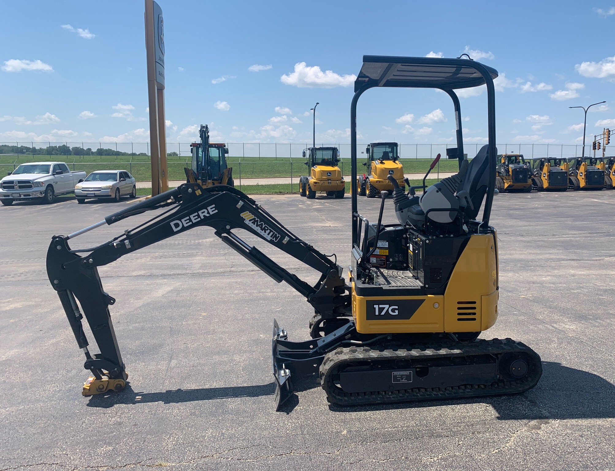 2023 John Deere 17G Image 1