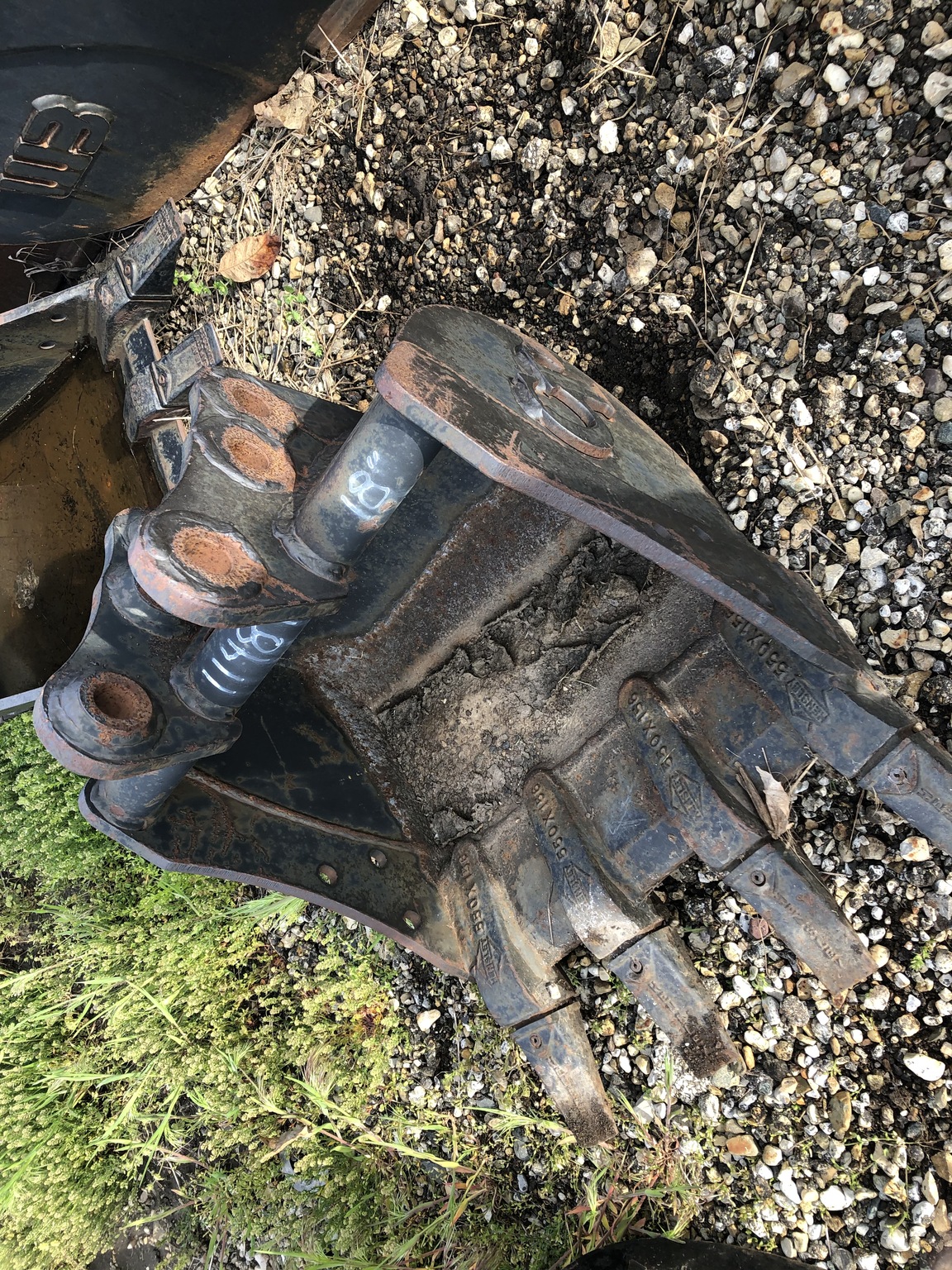 2001 C&P BUCKET Image 3