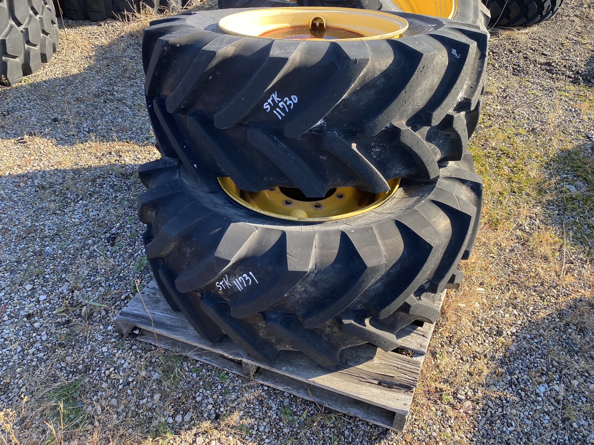 2008 Michelin TIRES 17.5LR24 Image 2