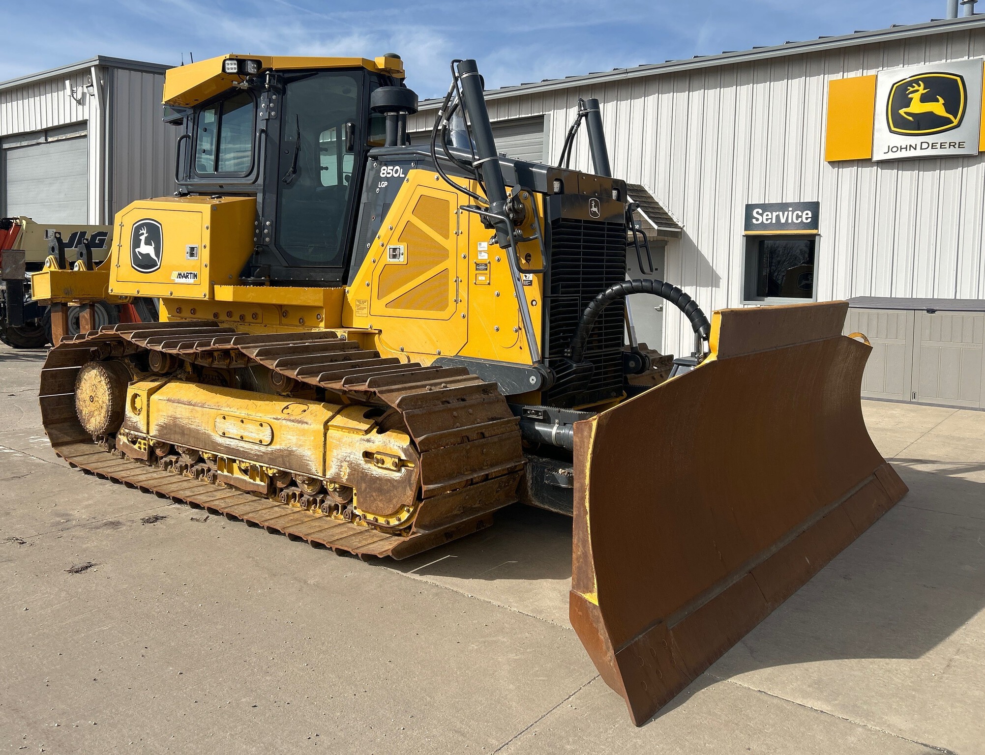 2023 John Deere 850L Image 2