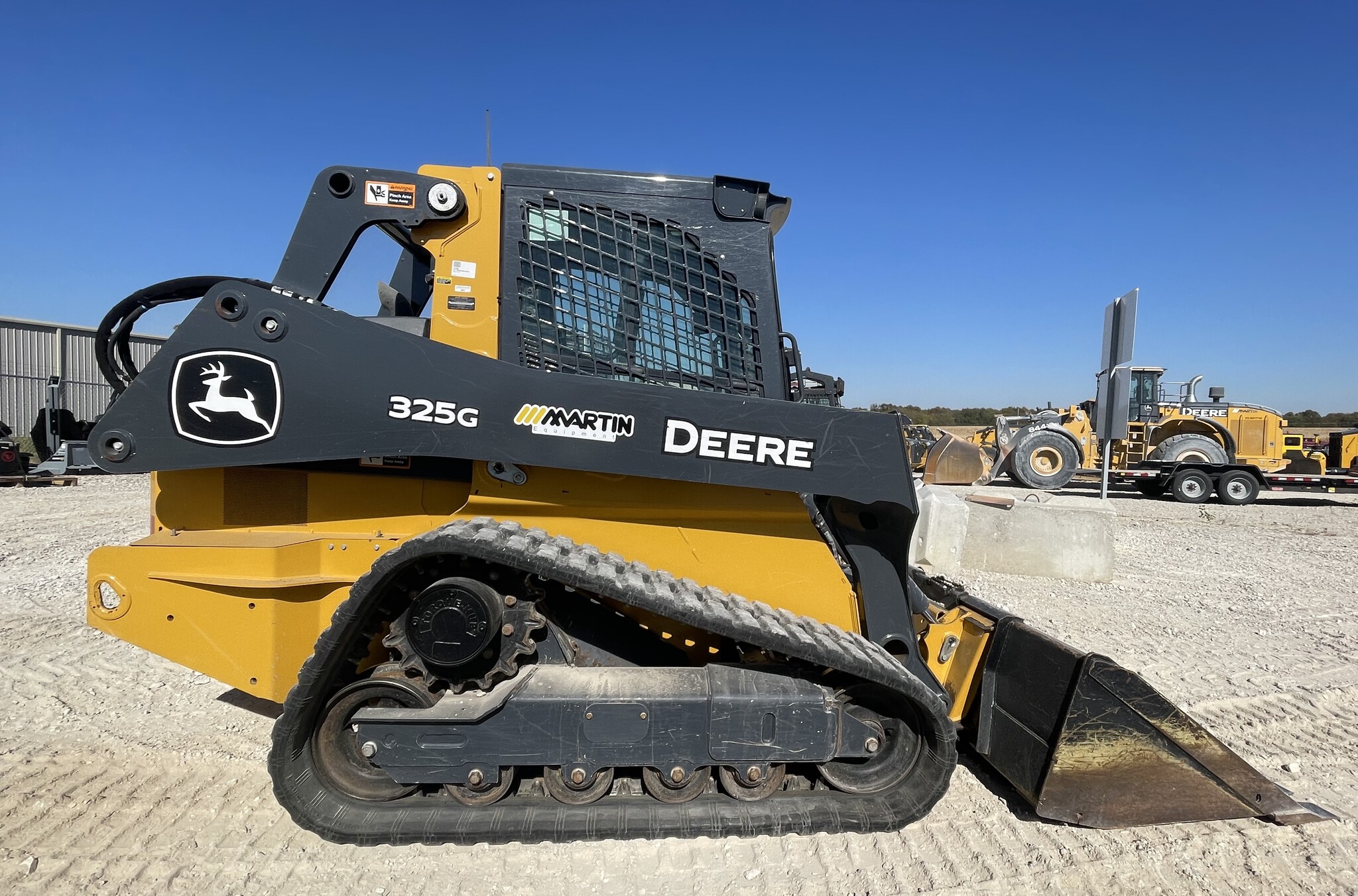 2021 John Deere 325G Image 1
