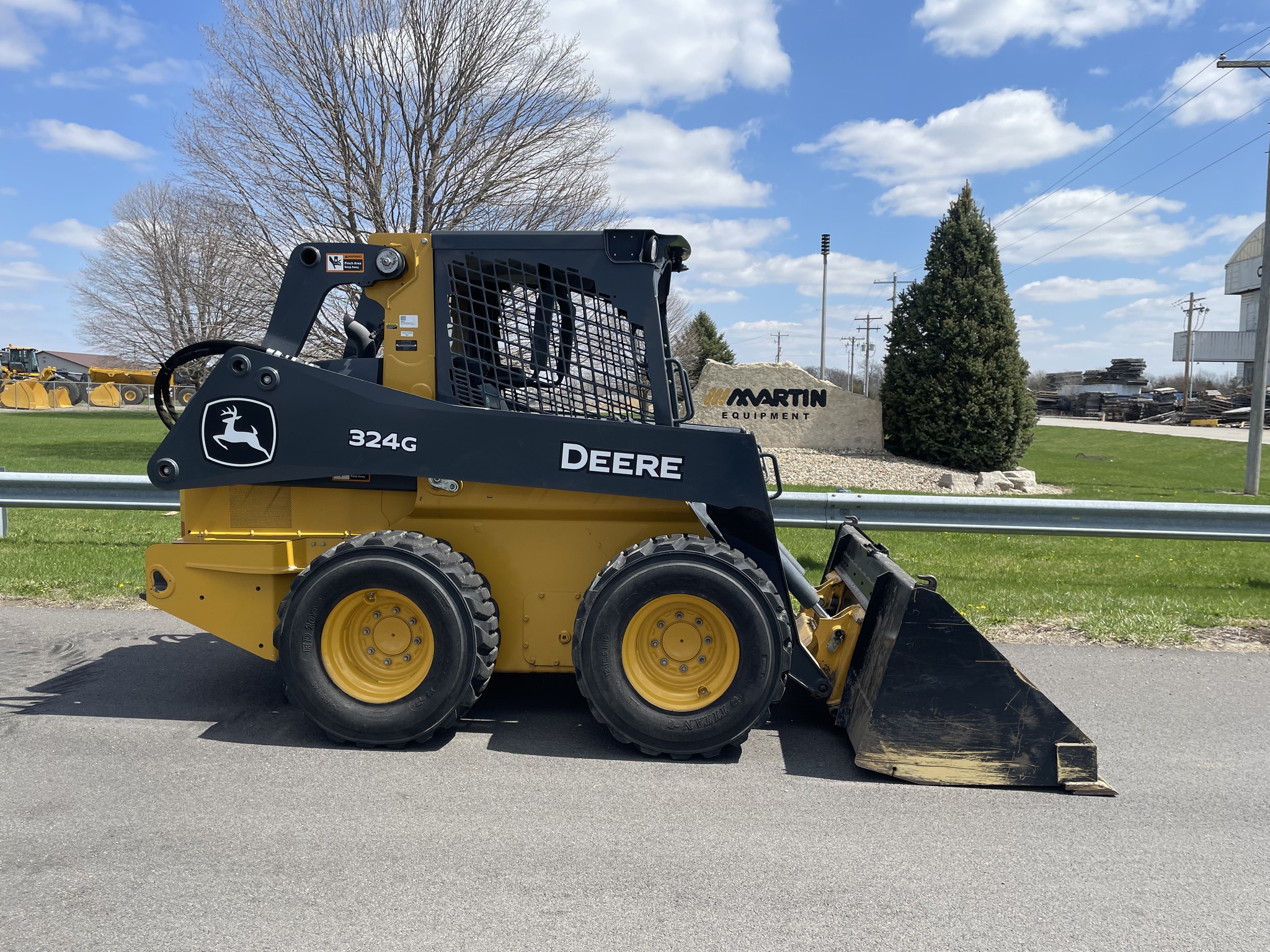 2024 John Deere 324G Image 3