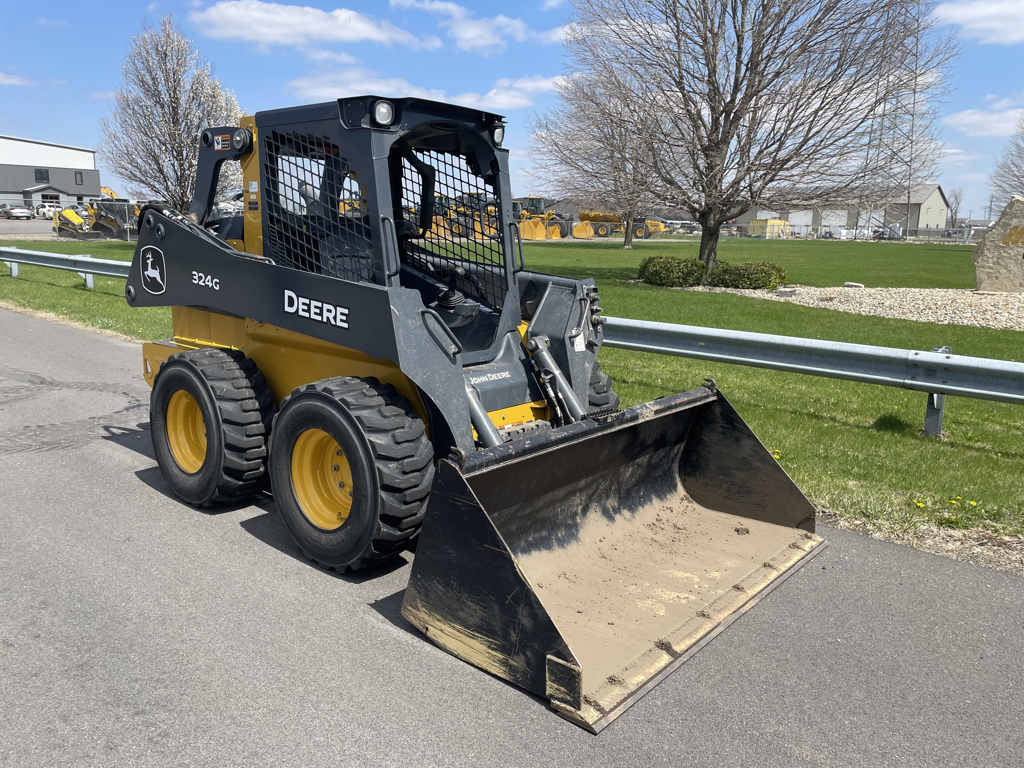2024 John Deere 324G Image 4