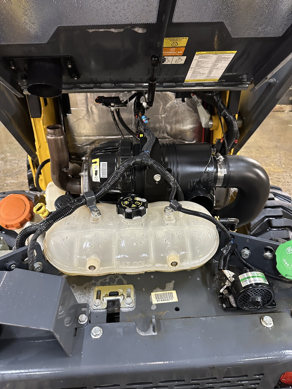 2024 John Deere 324G Image 11