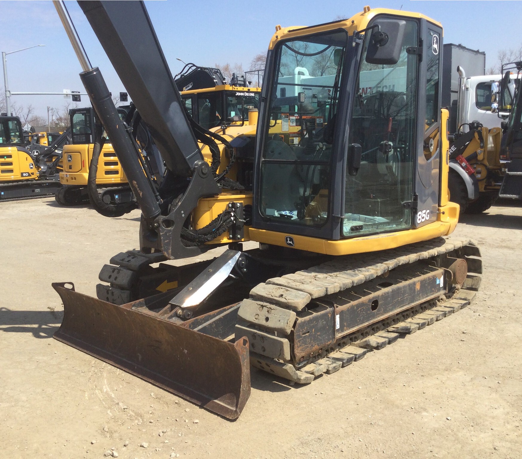 2018 John Deere 85G Image 3