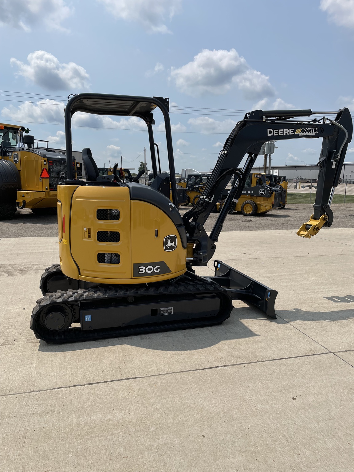 2023 John Deere 30G Image 5