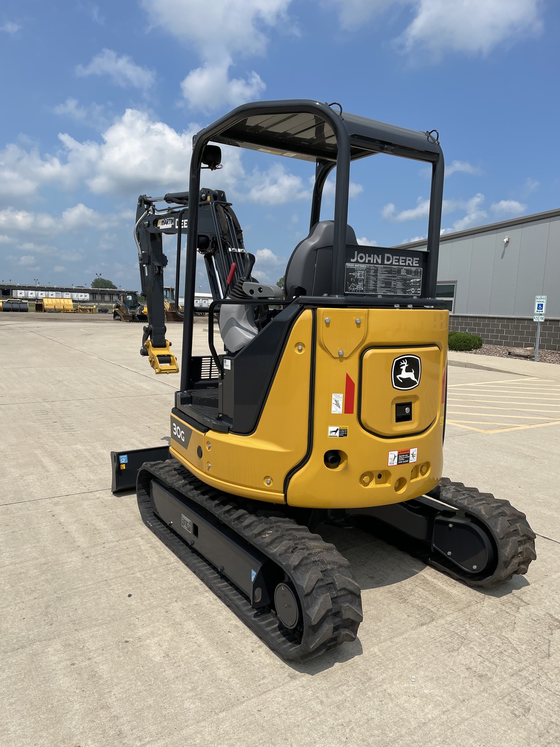 2023 John Deere 30G Image 3