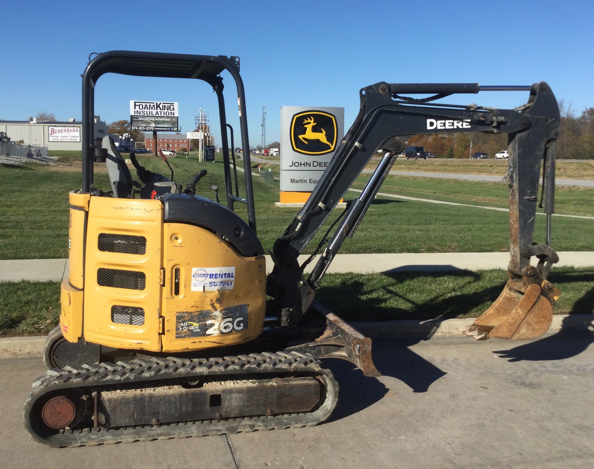 2016 John Deere 26G Image 1