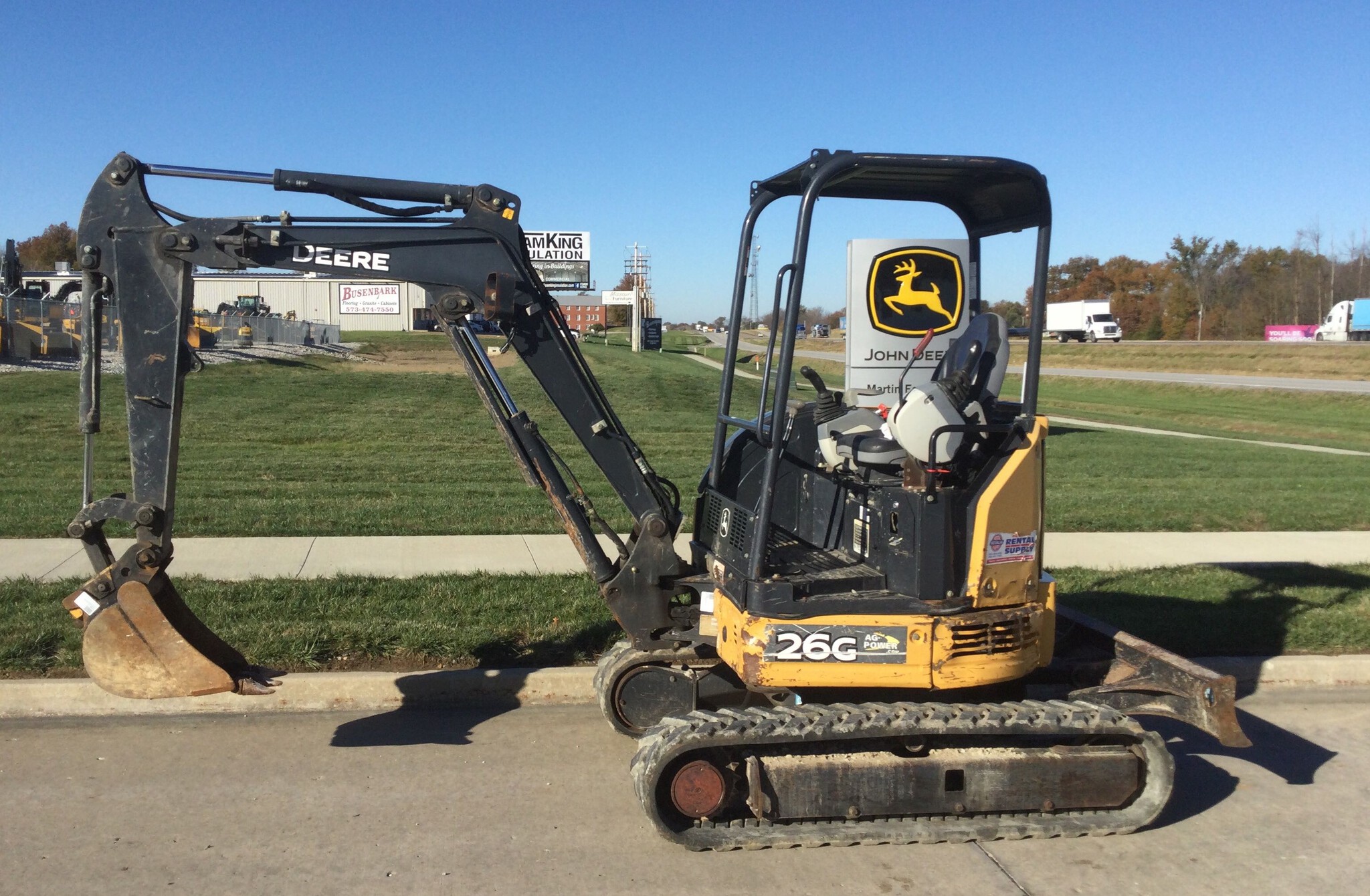 2016 John Deere 26G Image 5