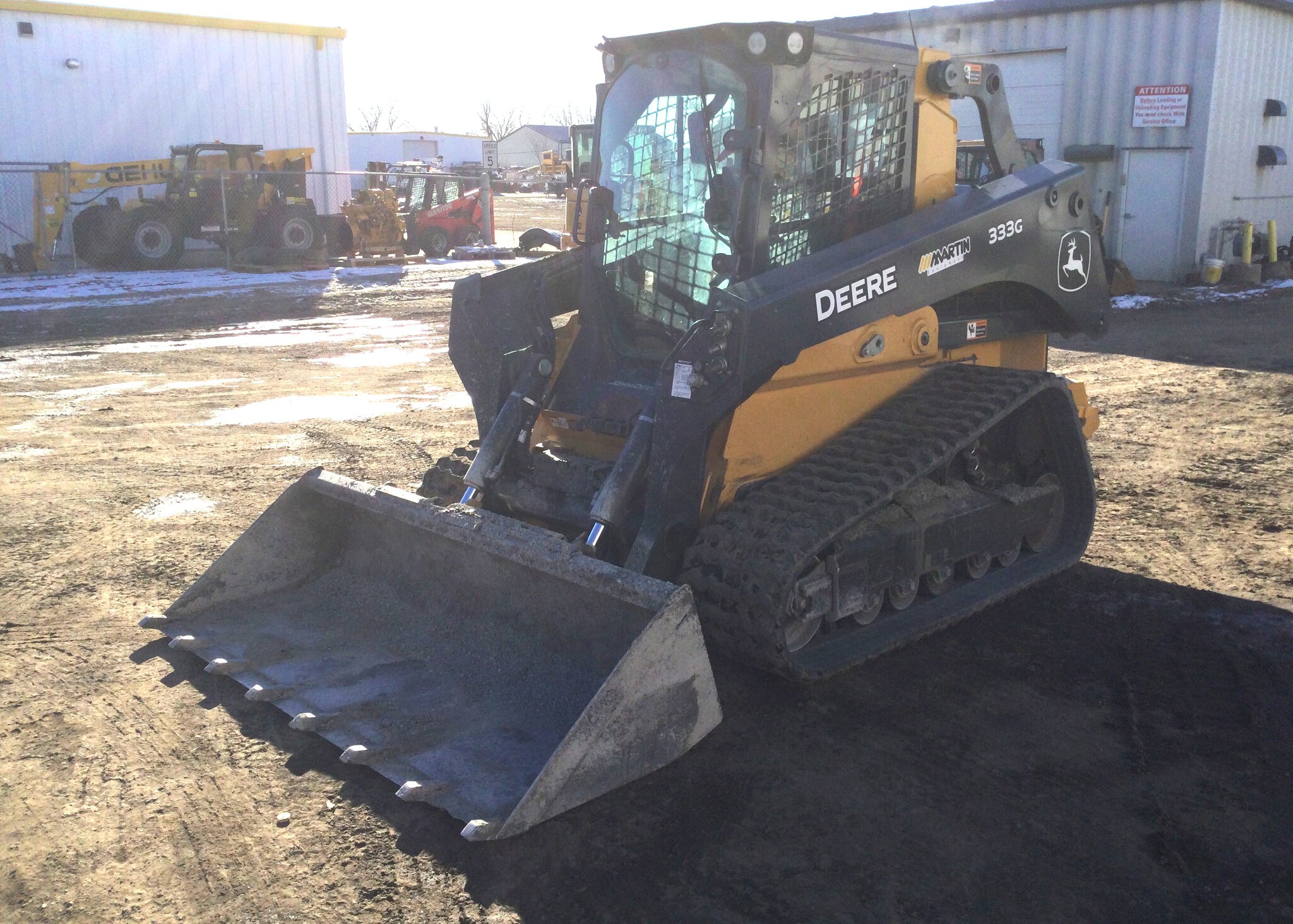 2023 John Deere 333G Image 6