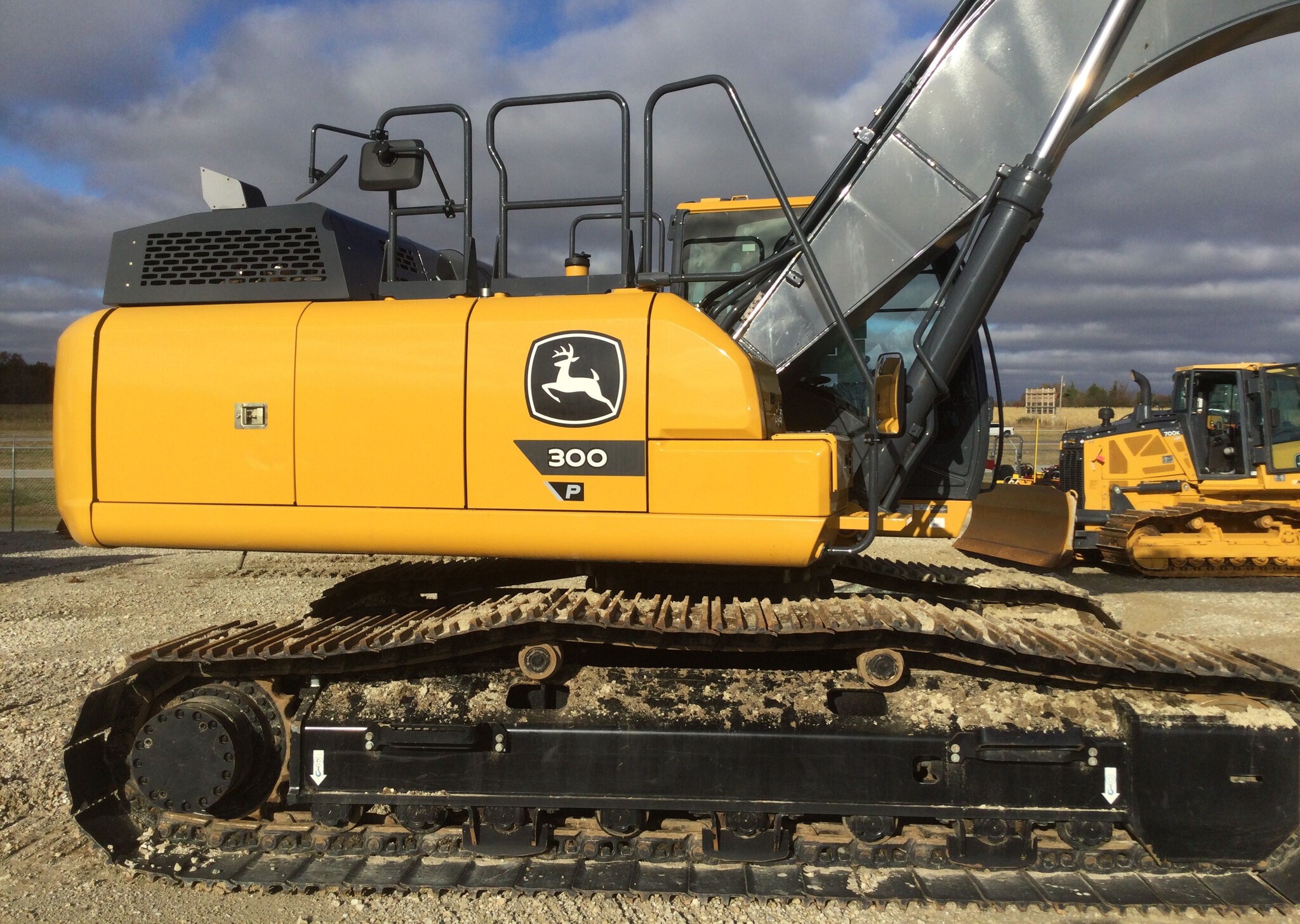 2023 John Deere 300 P Image 4