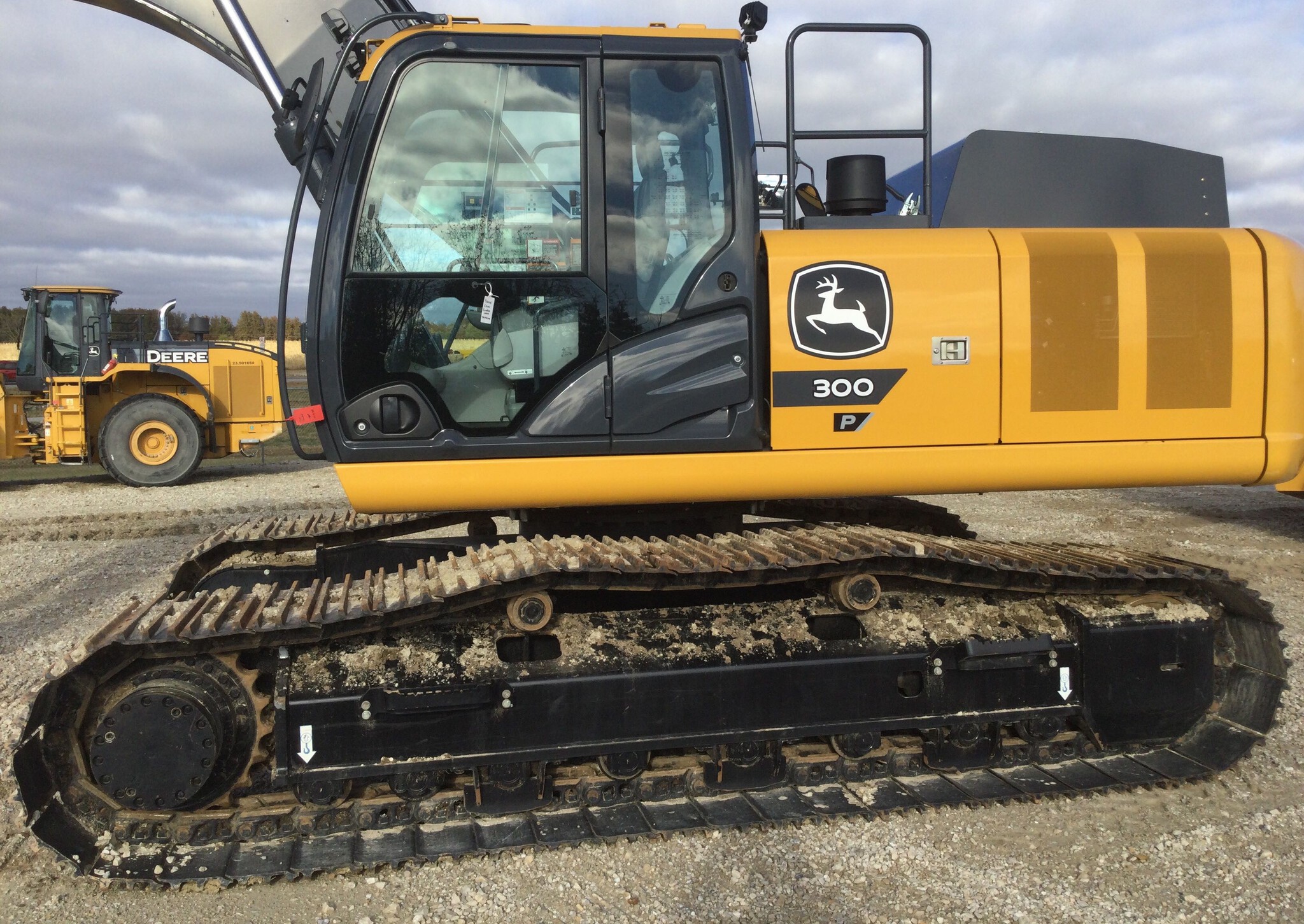 2023 John Deere 300 P Image 2
