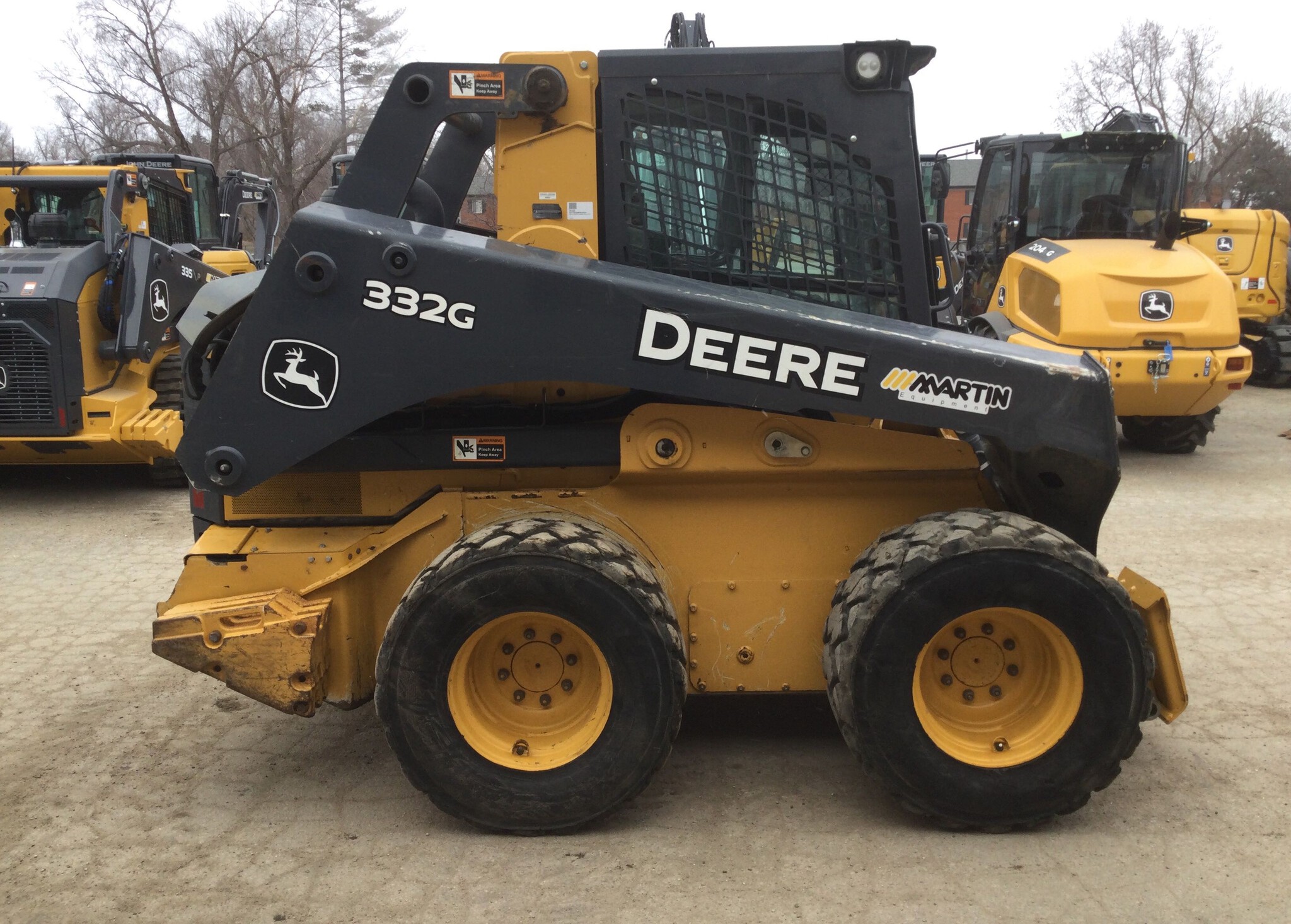 2020 John Deere 332G Image 2
