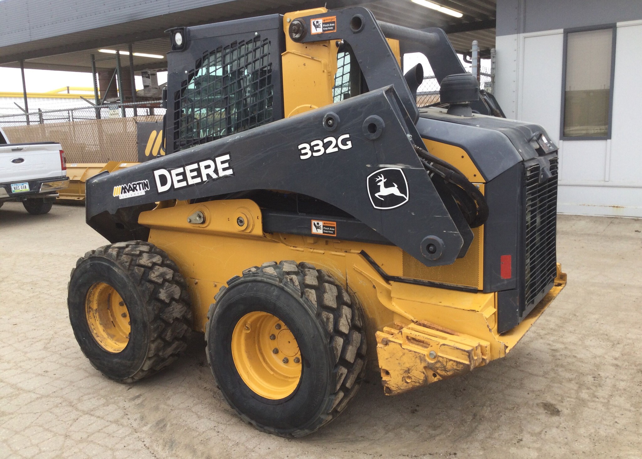 2020 John Deere 332G Image 5
