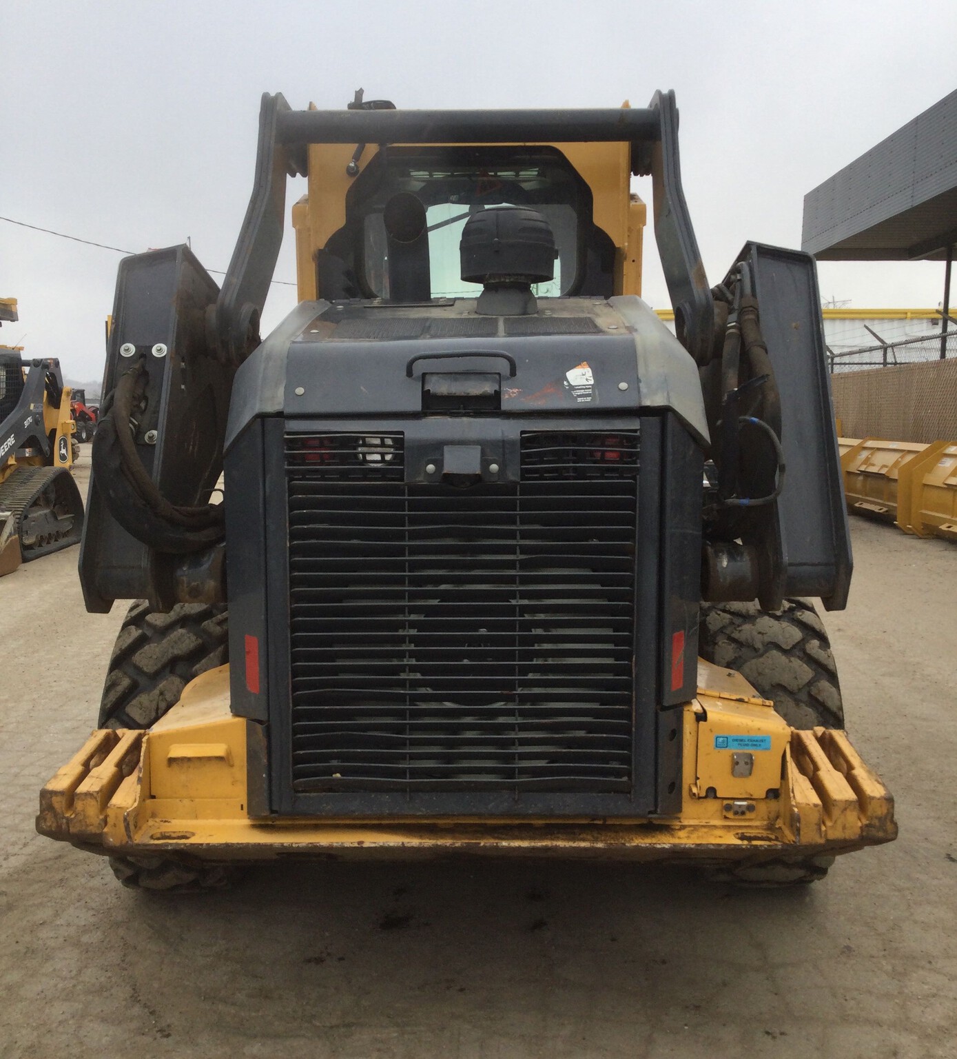 2020 John Deere 332G Image 8