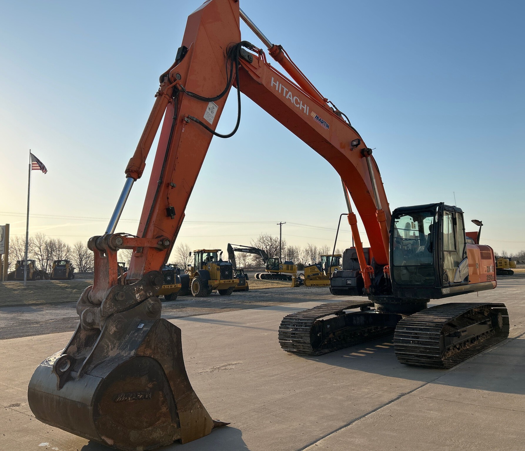 2012 Hitachi Z250 Image 8