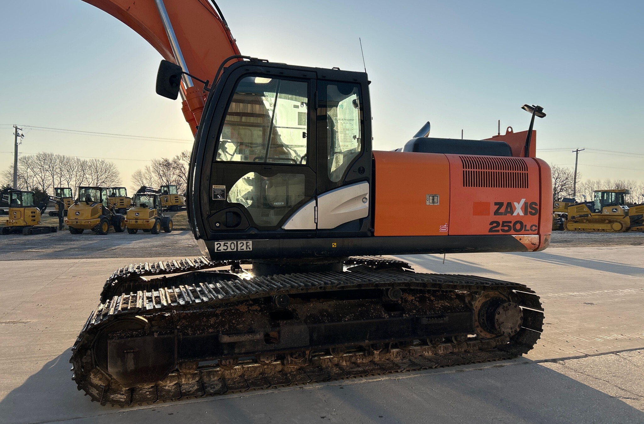2012 Hitachi Z250 Image 4