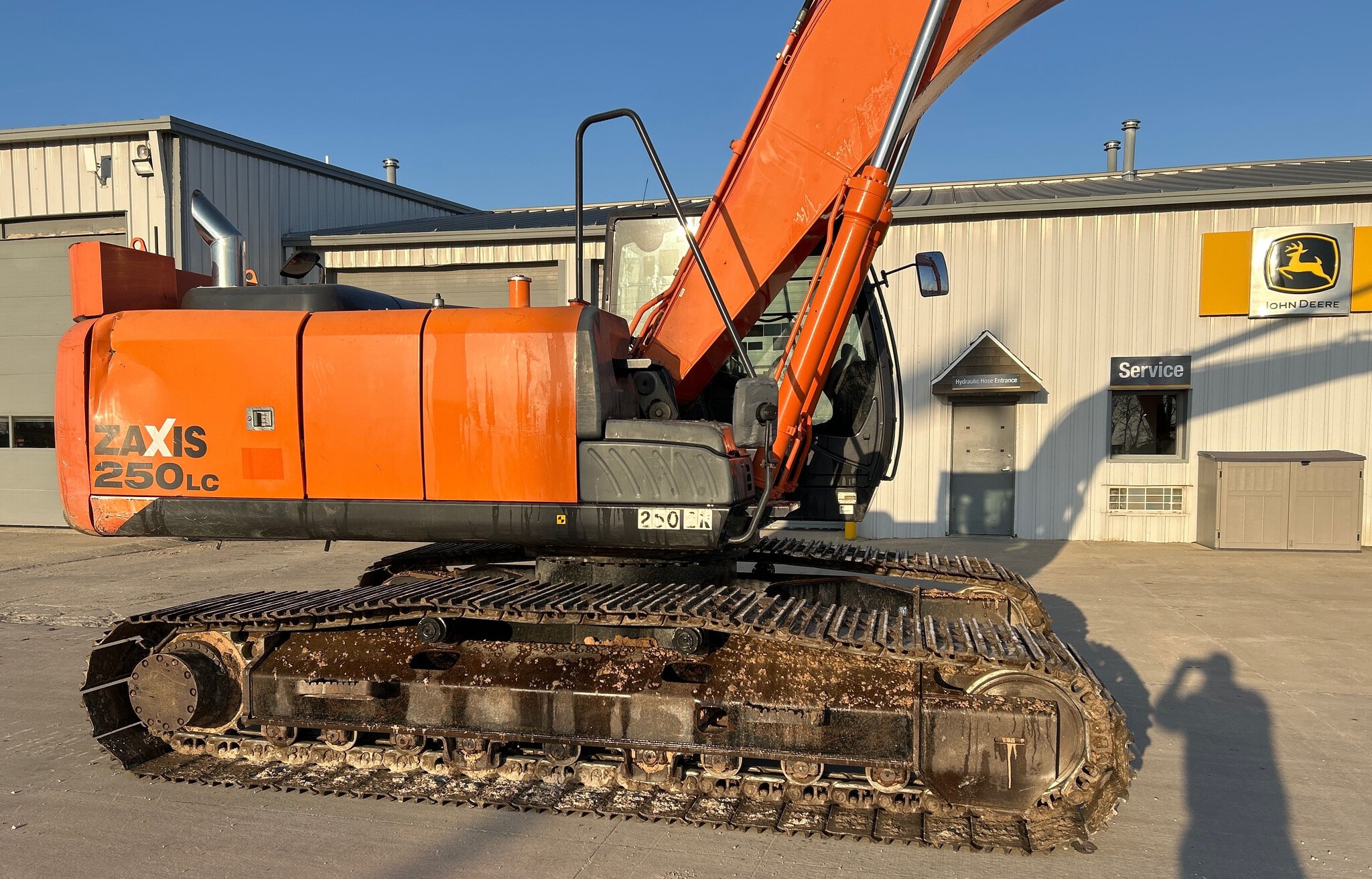2012 Hitachi Z250 Image 3